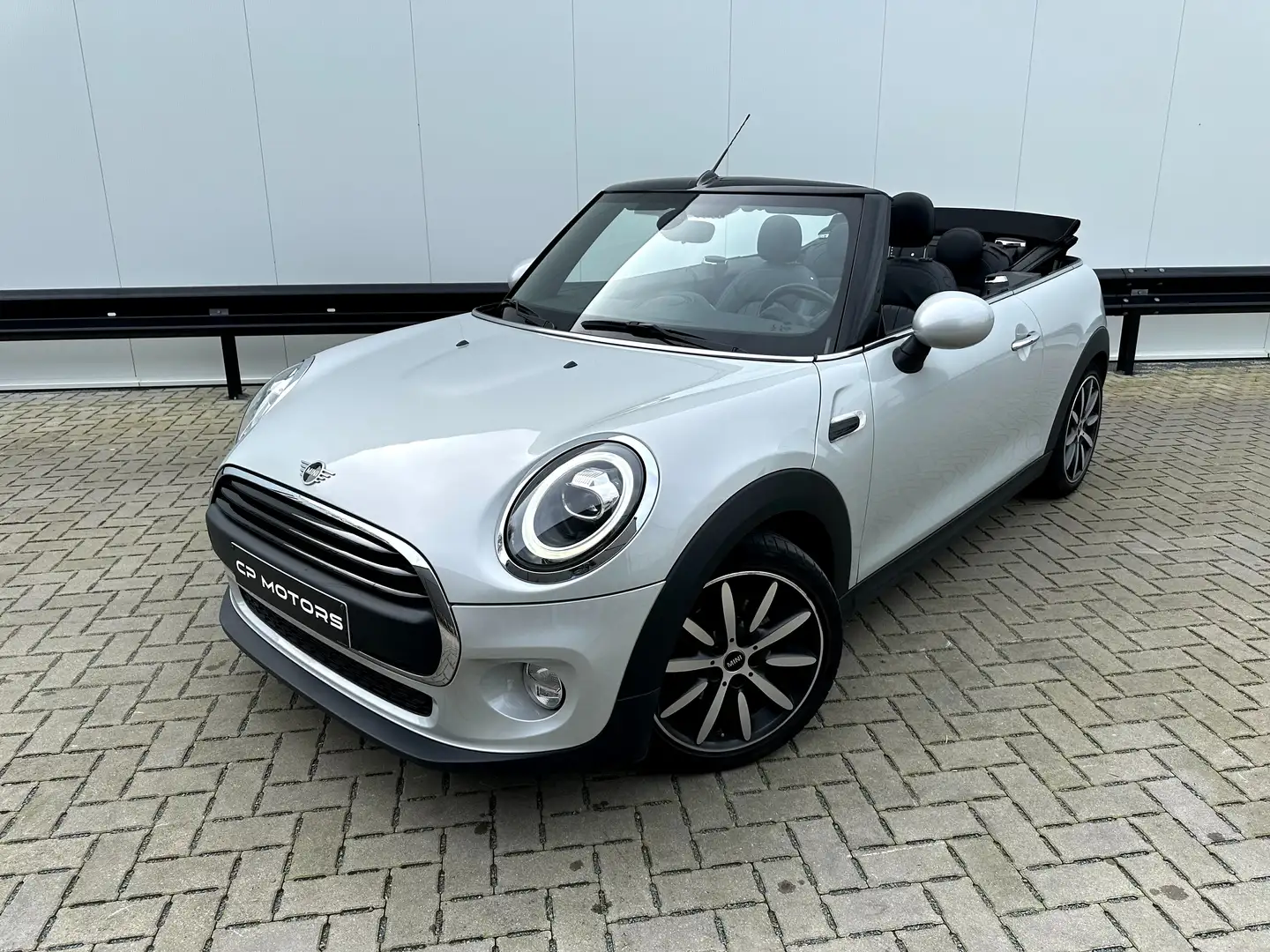 MINI One Cabrio MINI YOURS | NAVI | PDC | CRUISE | LEDER | TOP !! Argent - 1