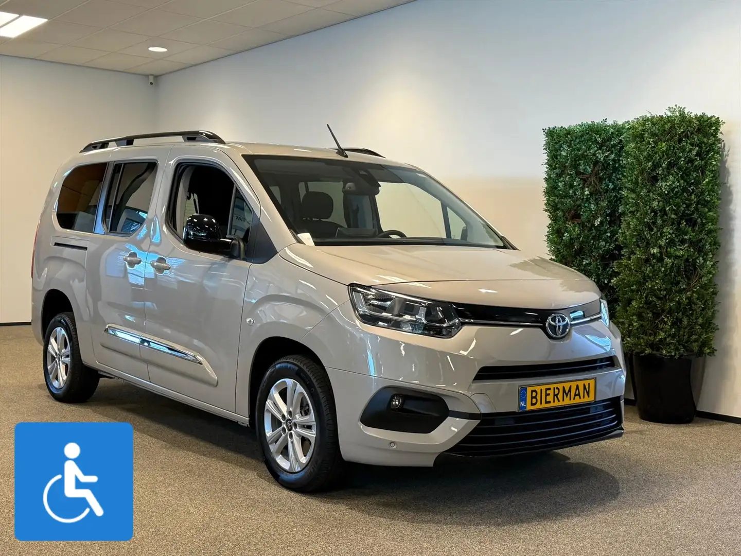 Toyota Proace City Verso L2 Rolstoelauto 5+1 incl. lier - 1