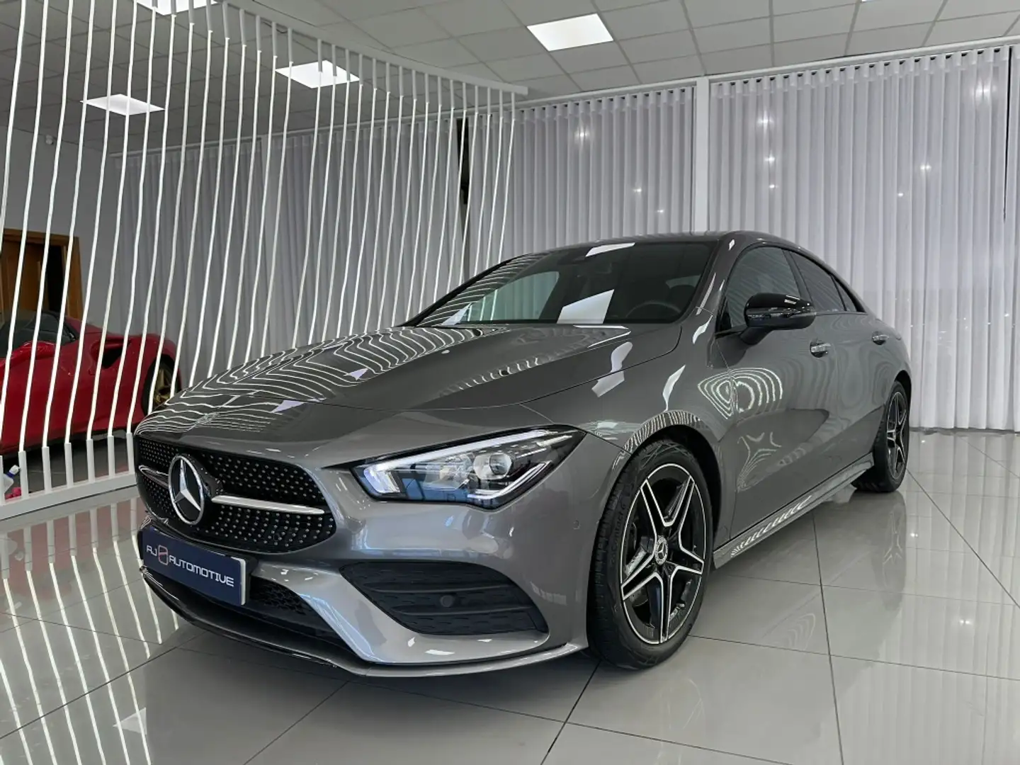Mercedes-Benz CLA 200 7G-DCT Gris - 1