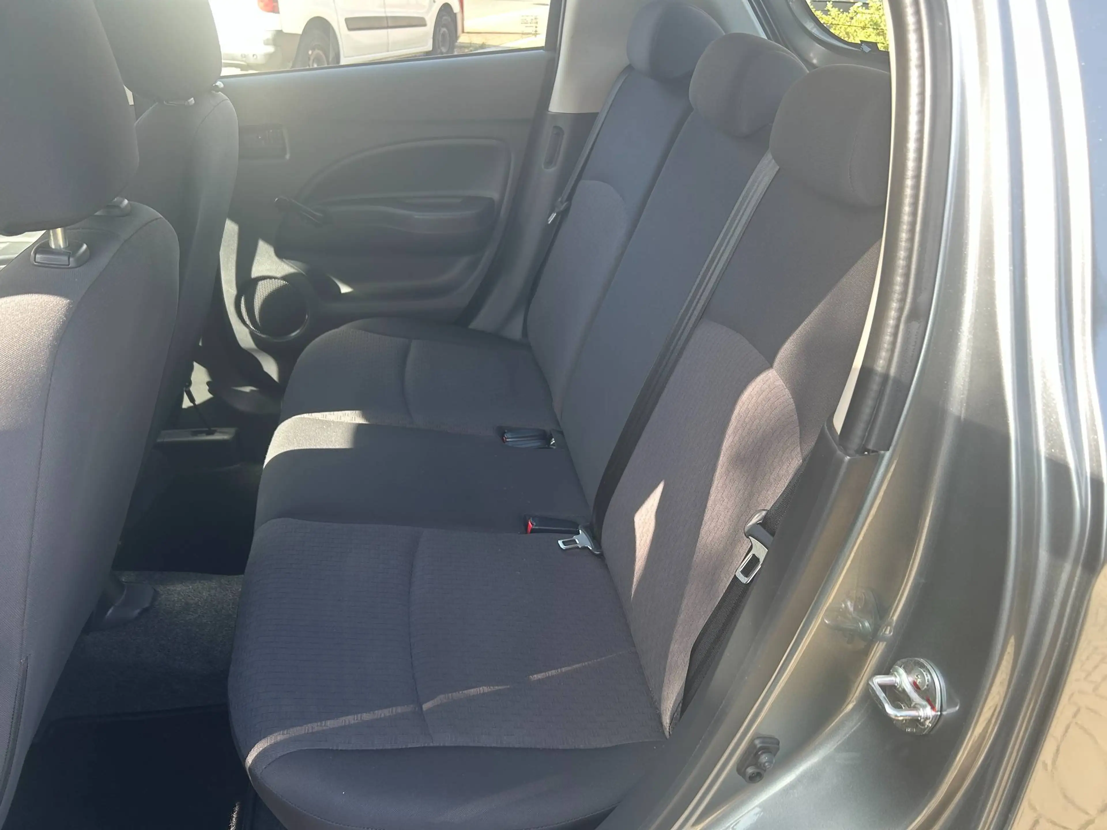 Mitsubishi Space Star Space Star 1.0i ClearTec Intro — photo 12