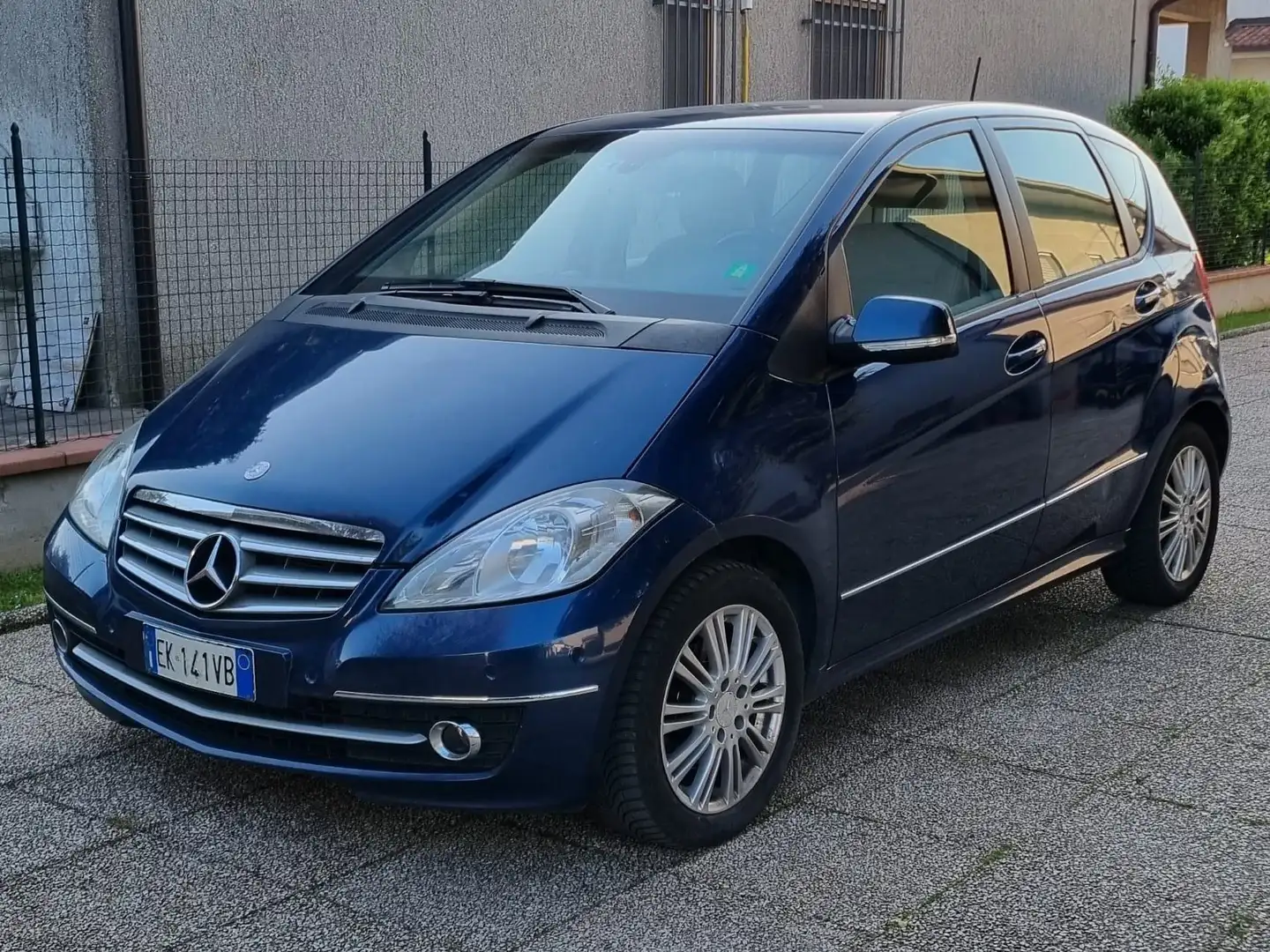 Mercedes-Benz A 180 Classe A - W/C 169 cdi Elegance FL Albastru - 1