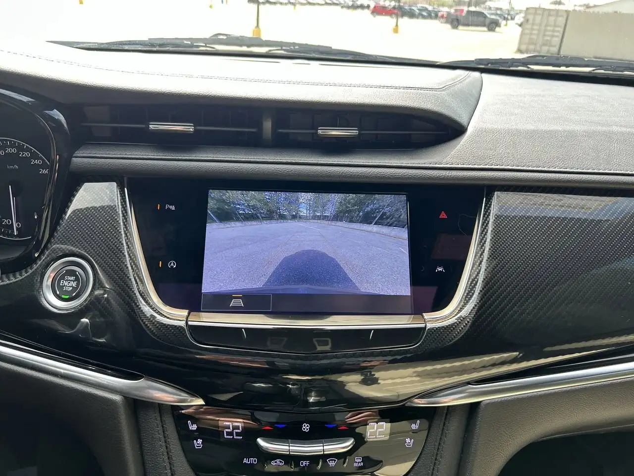 Cadillac XT6 снимка Cadillac XT6