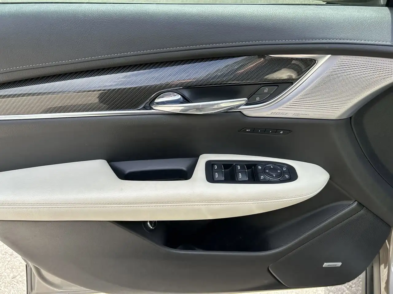 Cadillac XT6 снимка Cadillac XT6