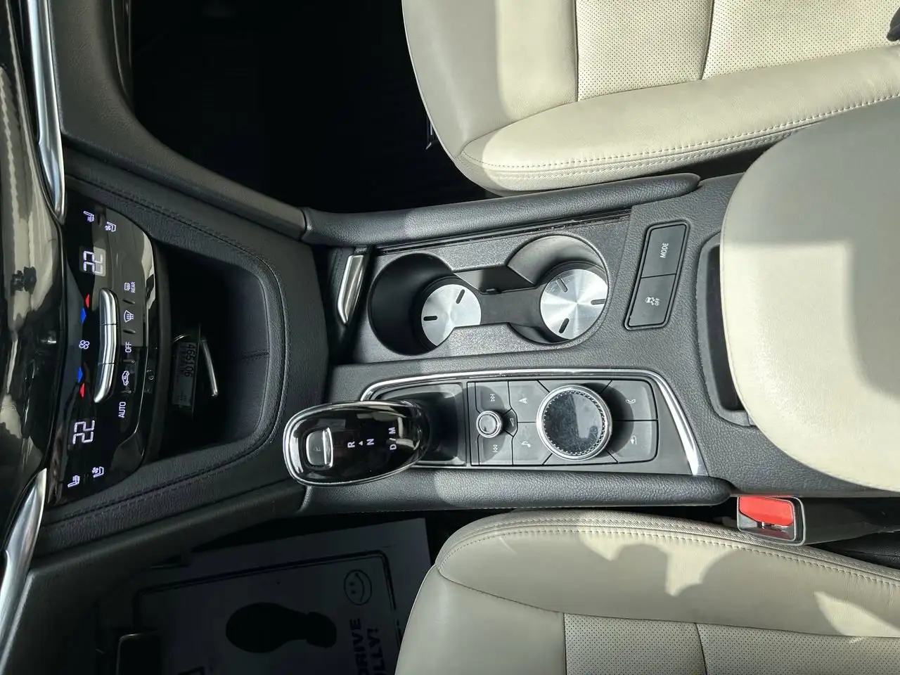 Cadillac XT6 снимка Cadillac XT6