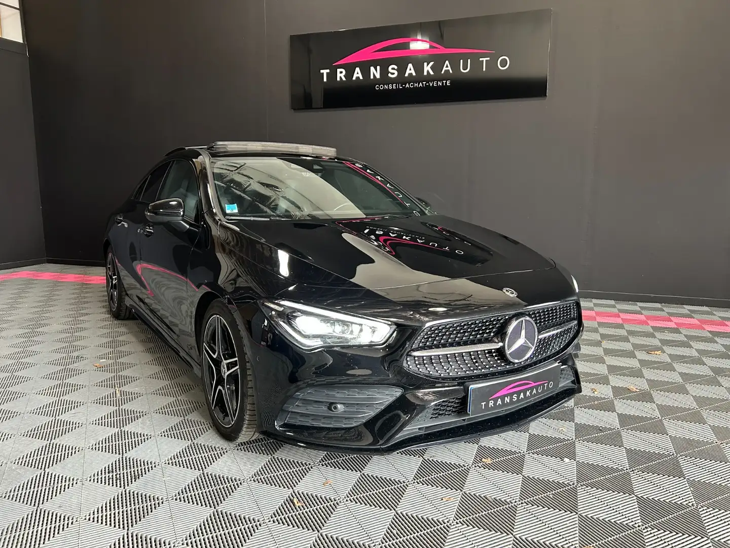 Mercedes-Benz AMG Line Noir - 2
