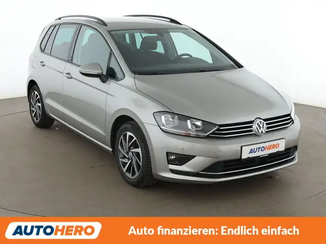 Volkswagen Golf Sportsvan view 8