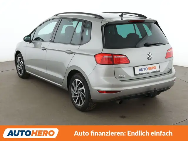 Volkswagen Golf Sportsvan view 4