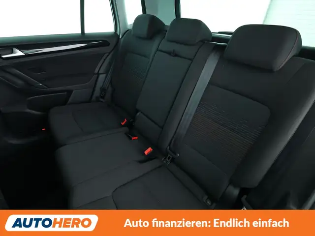 Volkswagen Golf Sportsvan view 14