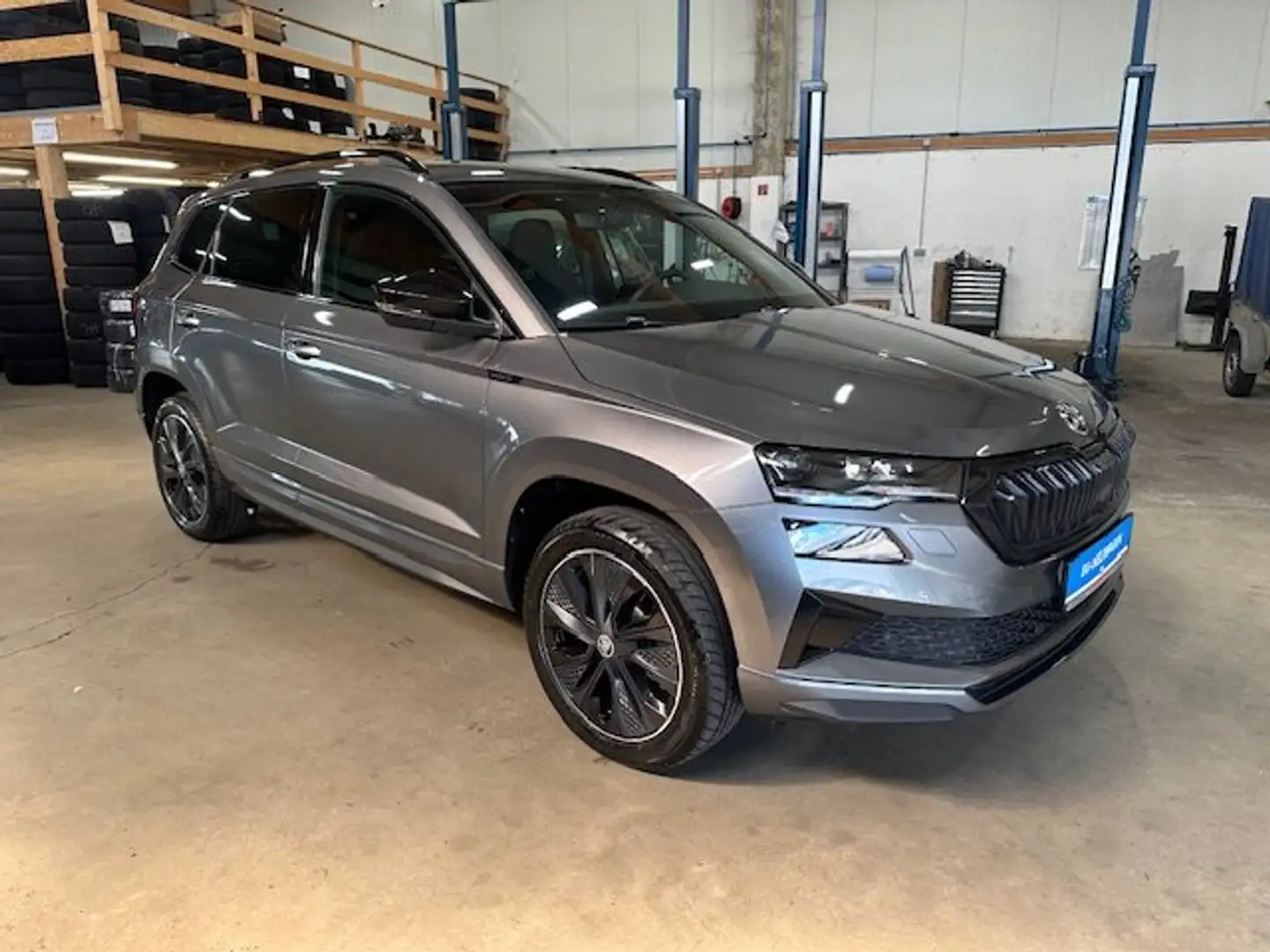 Skoda Karoq Sportline Grijs - 1