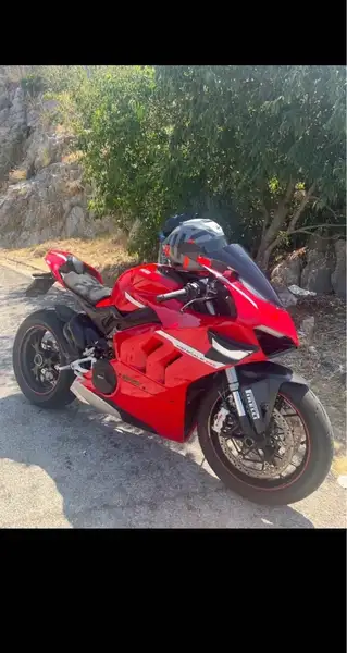 Ducati Panigale V4 - foto 2