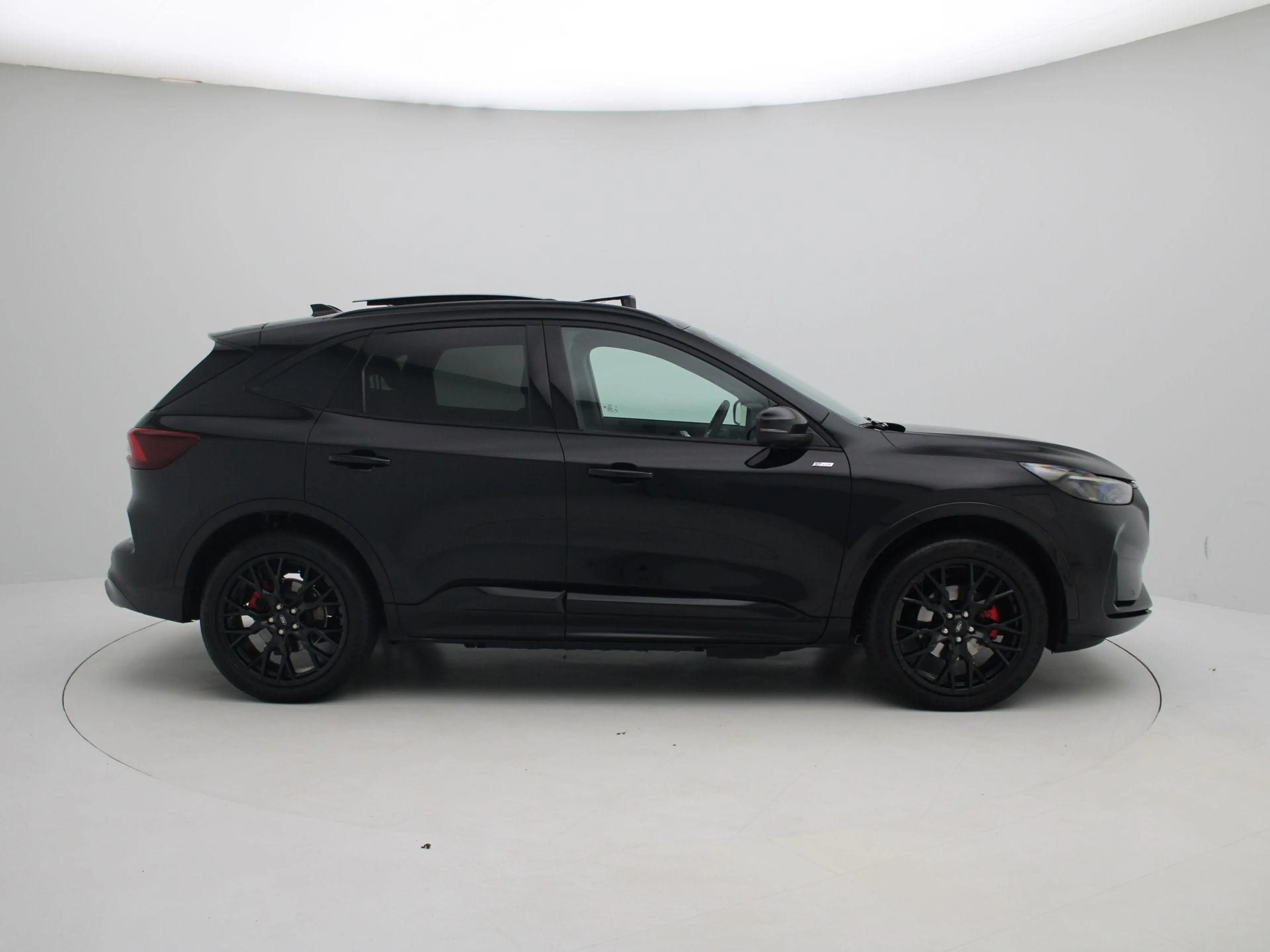 Ford Kuga 2.5 PHEV ST-Line X — photo 6