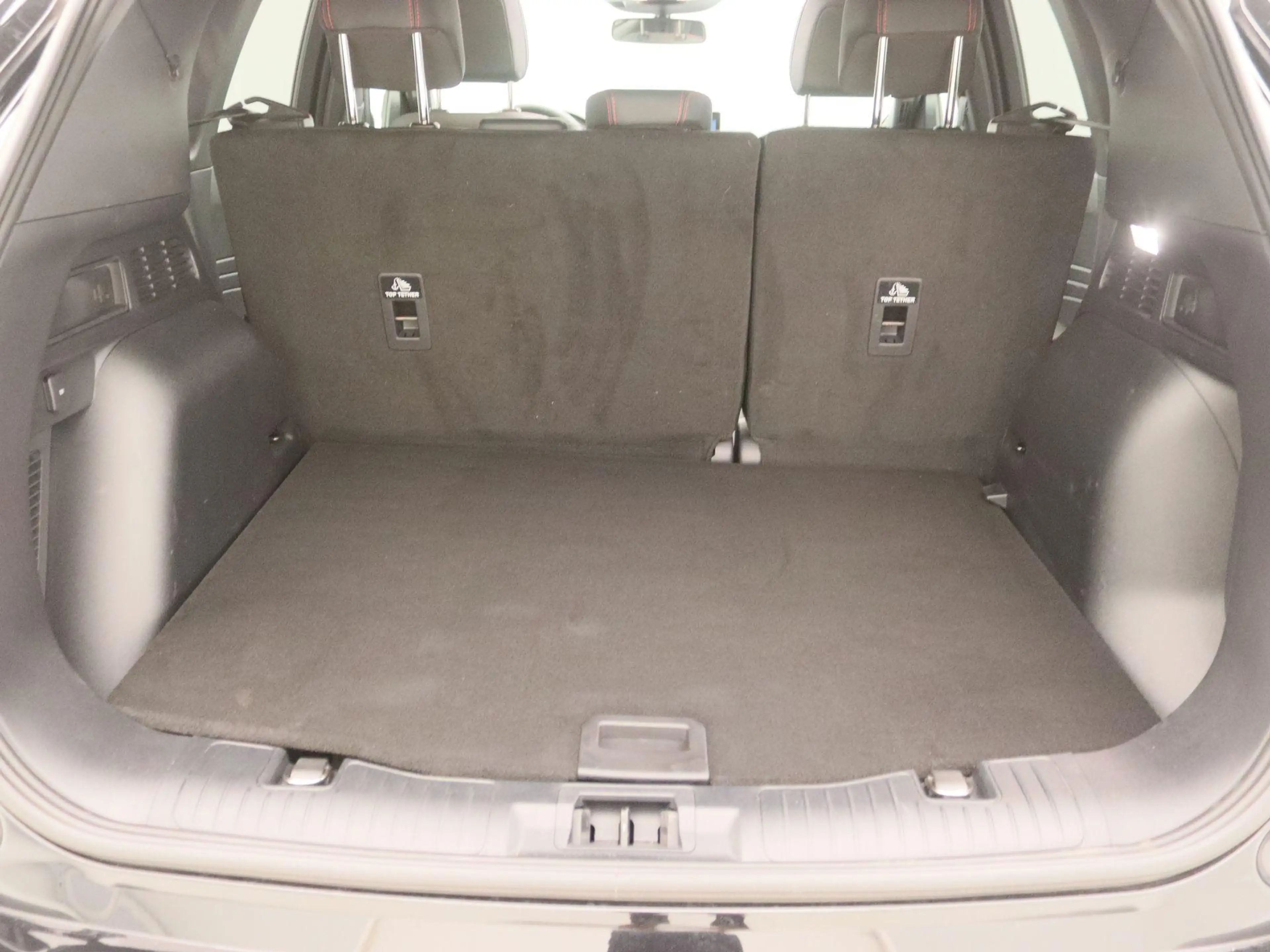 Ford Kuga 2.5 PHEV ST-Line X — photo 15