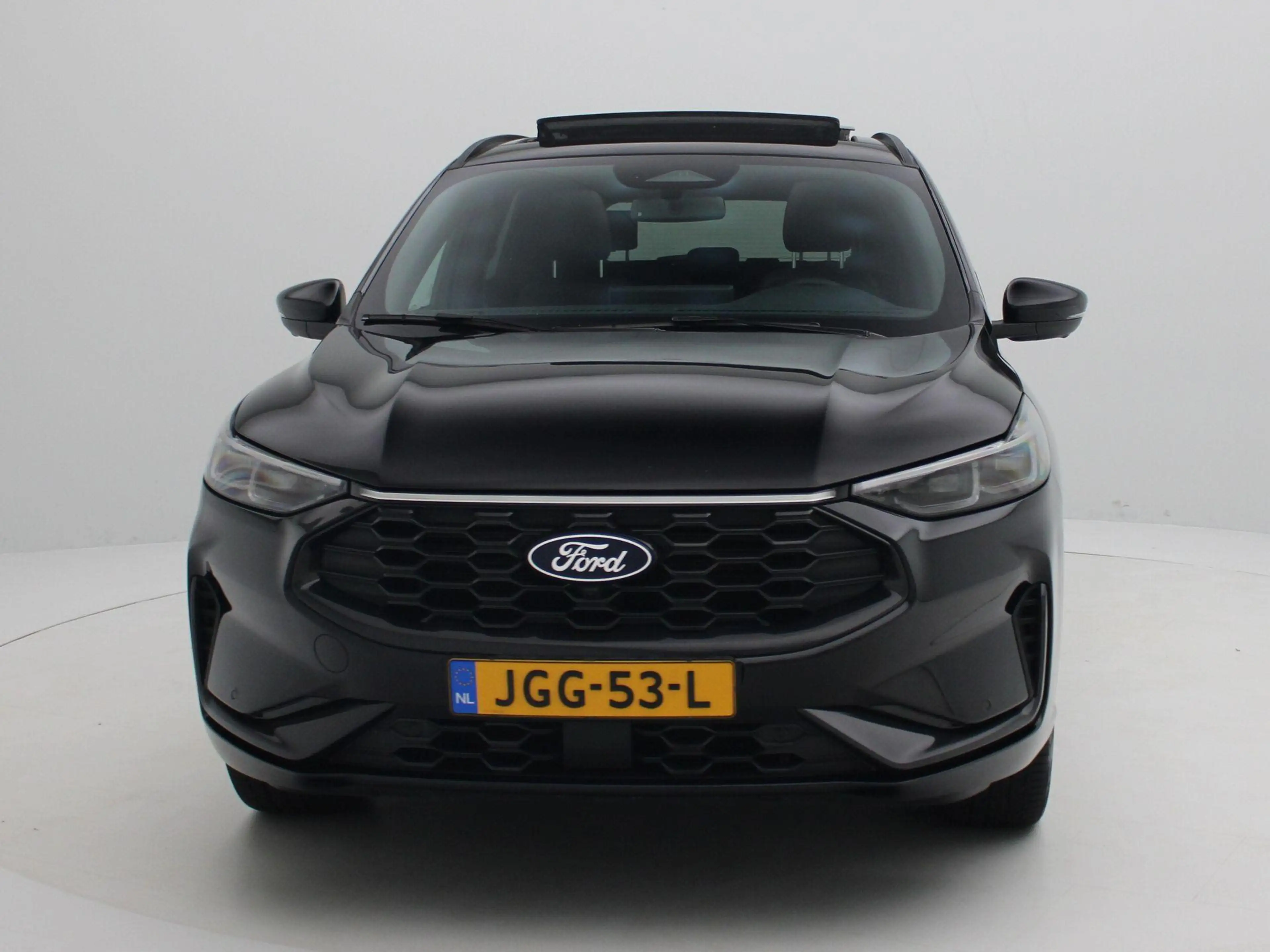 Ford Kuga 2.5 PHEV ST-Line X — photo 3