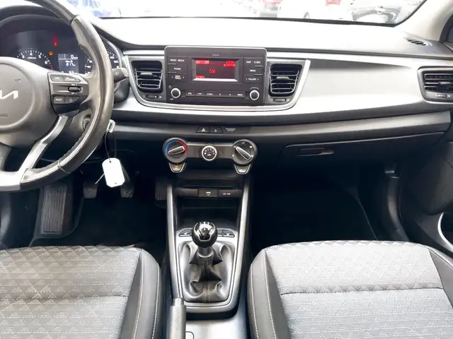 Kia Rio view 11