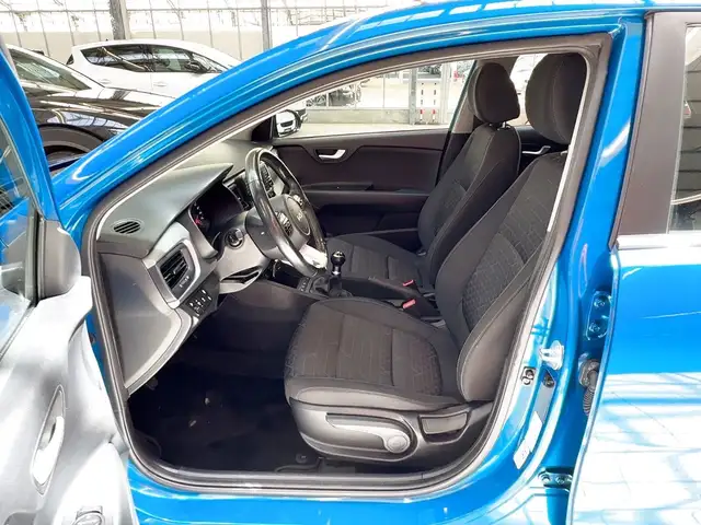 Kia Rio view 8