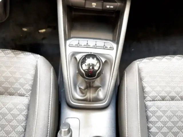 Kia Rio view 13