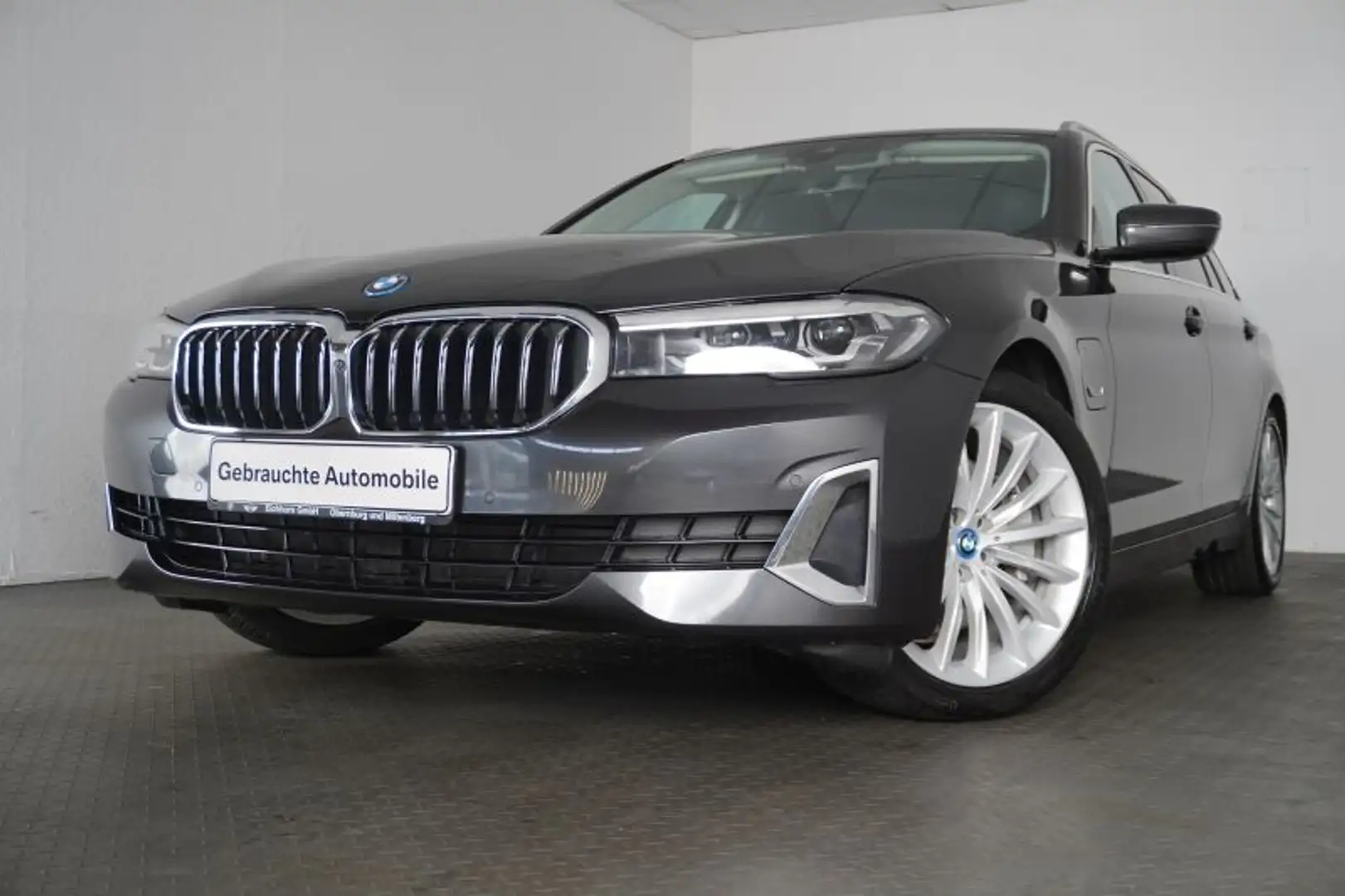 BMW 520 e Touring Luxury Line LEDER.HUD.AHK.SPORTSITZ Grau - 2