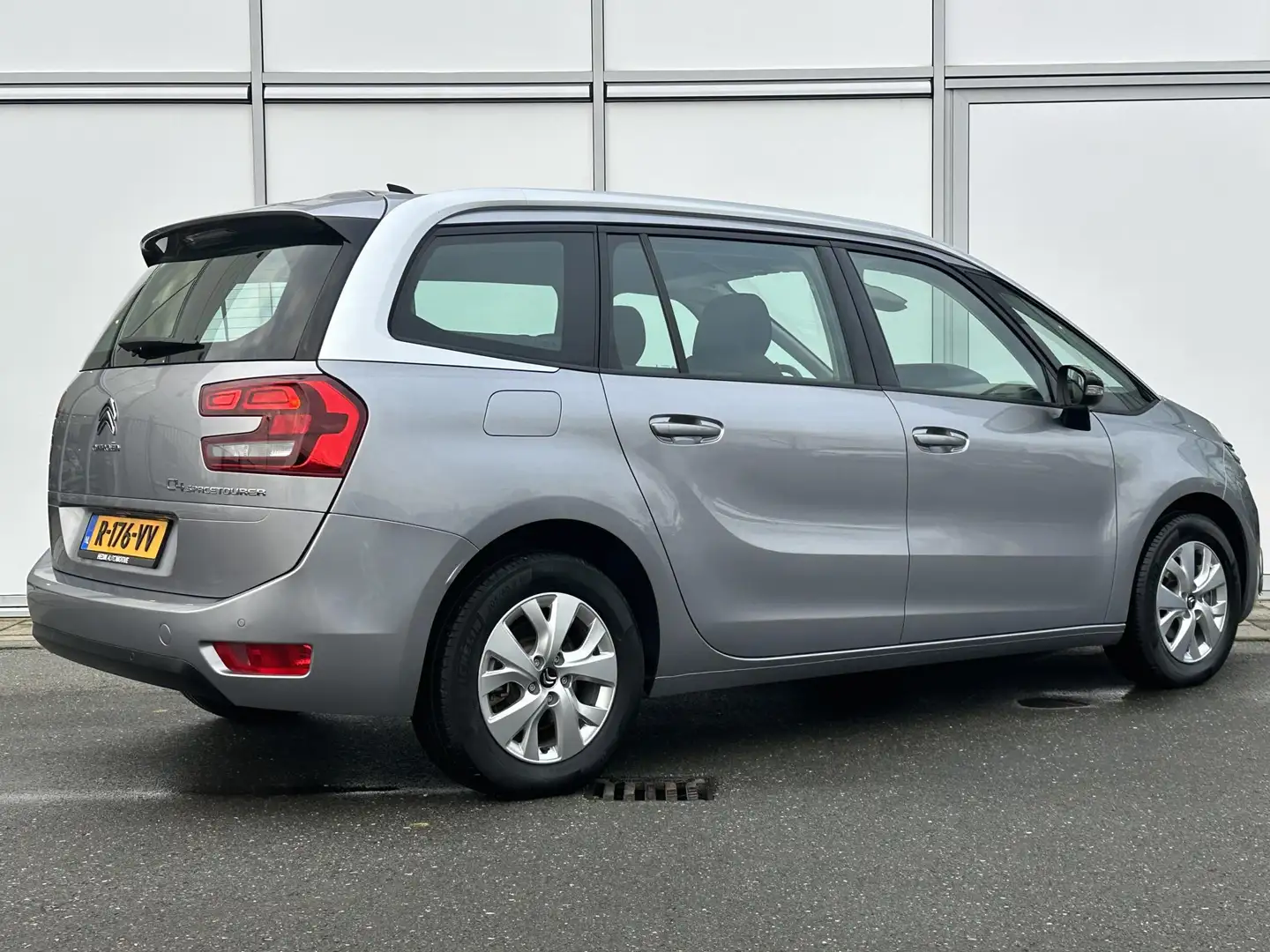 Citroen Grand C4 SpaceTourer 1.2 130PK FEEL 7-PERS. | NAVIGATIE | CLIMATE CONTR Grijs - 2