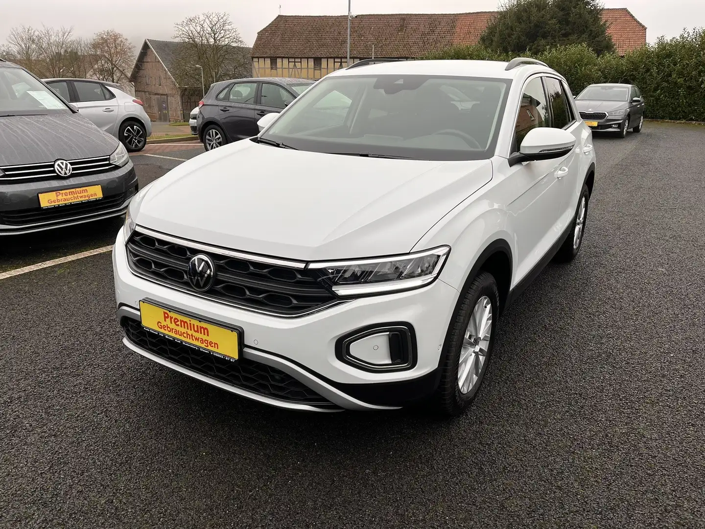 Volkswagen T-Roc 1,5 TSI DSG Life Edition 16" Alu Allwetter AHK Nav Weiß - 1