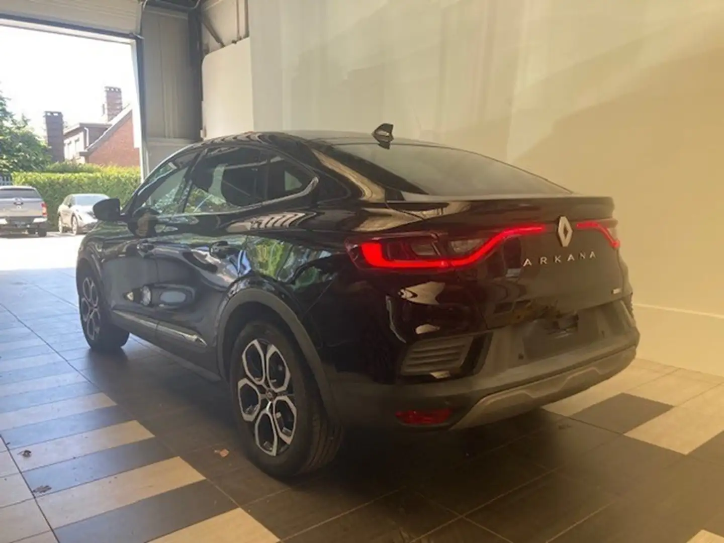 Renault Arkana E-TECH Noir - 2