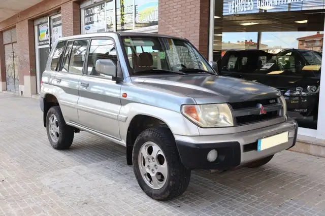 Mitsubishi Montero iO 2.0 GDI