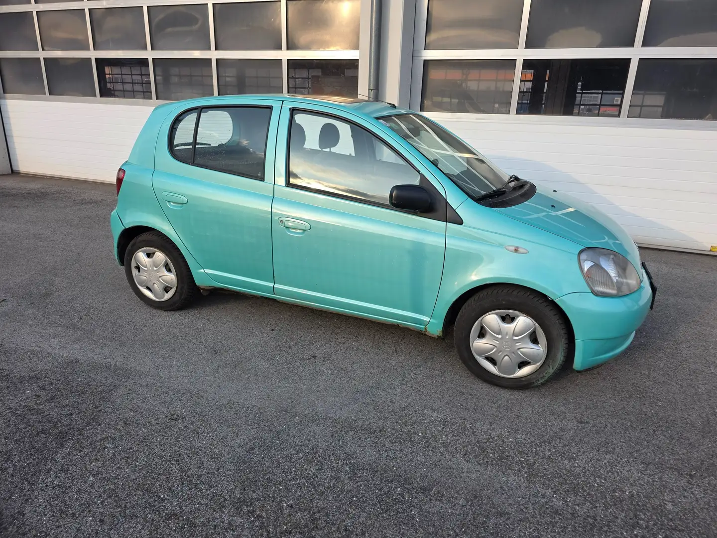 Toyota Yaris Yaris 1,0 VVT-i - 2