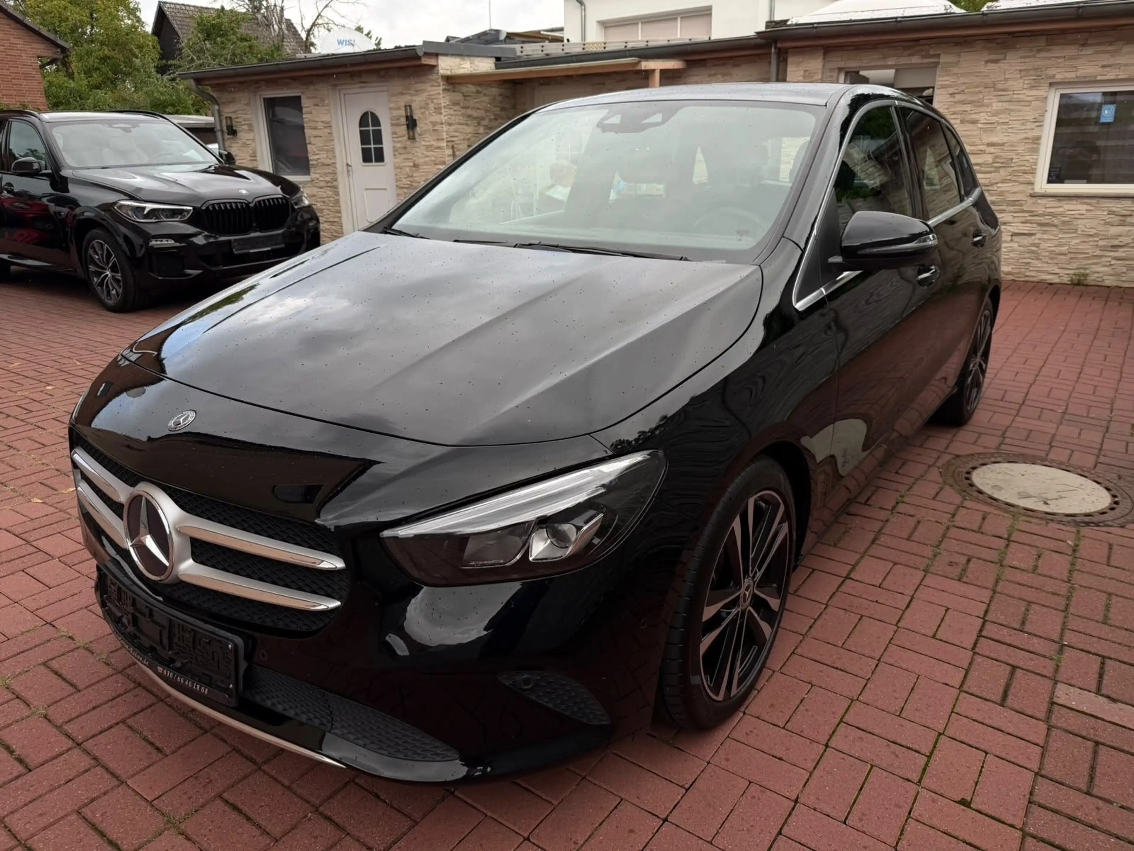 Mercedes-Benz B 200 Edition 19 AUT+AMBIENTE+NAVI+LED