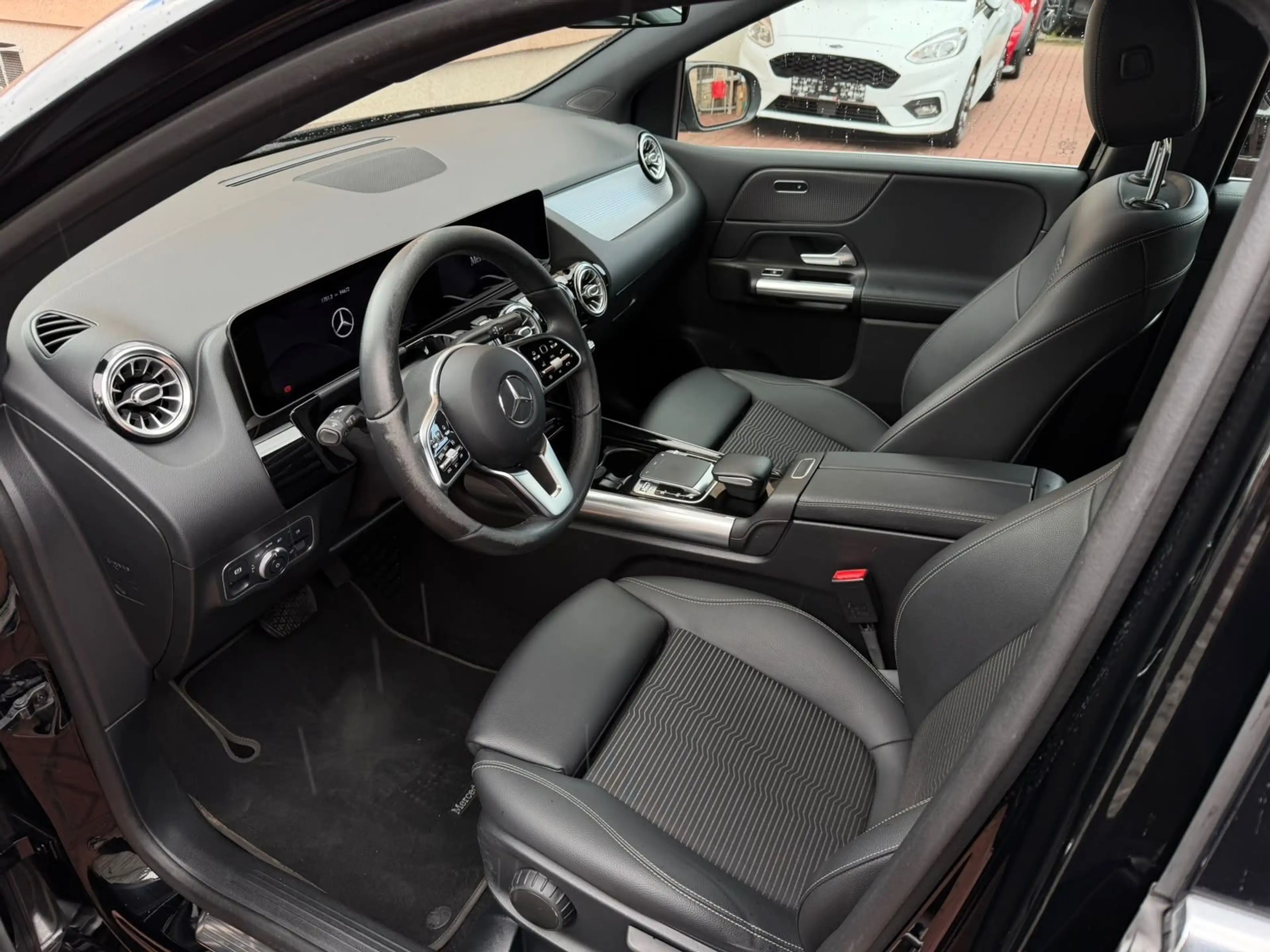 Mercedes-Benz B 200 Edition 19 AUT+AMBIENTE+NAVI+LED — photo 15
