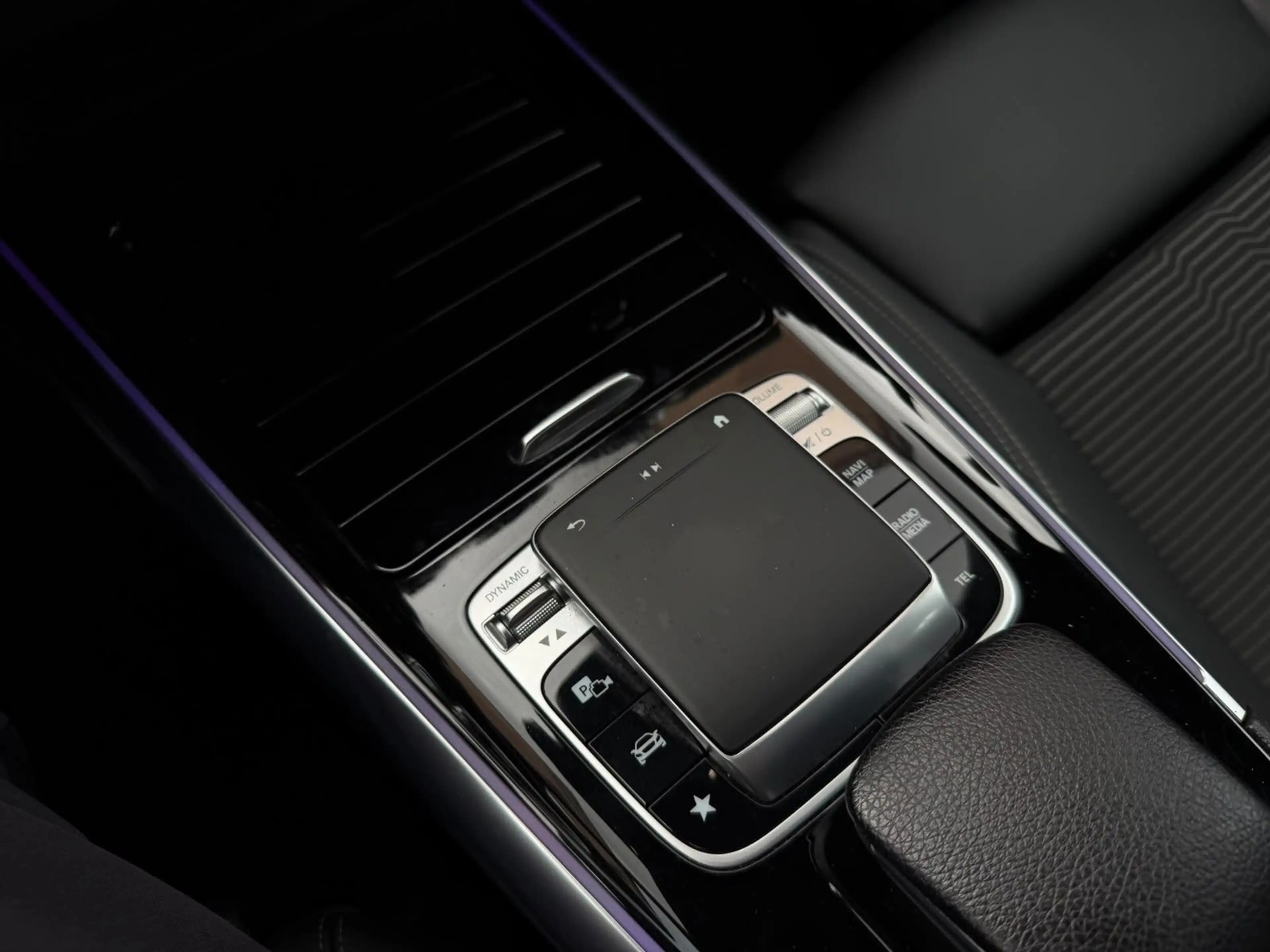 Mercedes-Benz B 200 Edition 19 AUT+AMBIENTE+NAVI+LED — photo 12