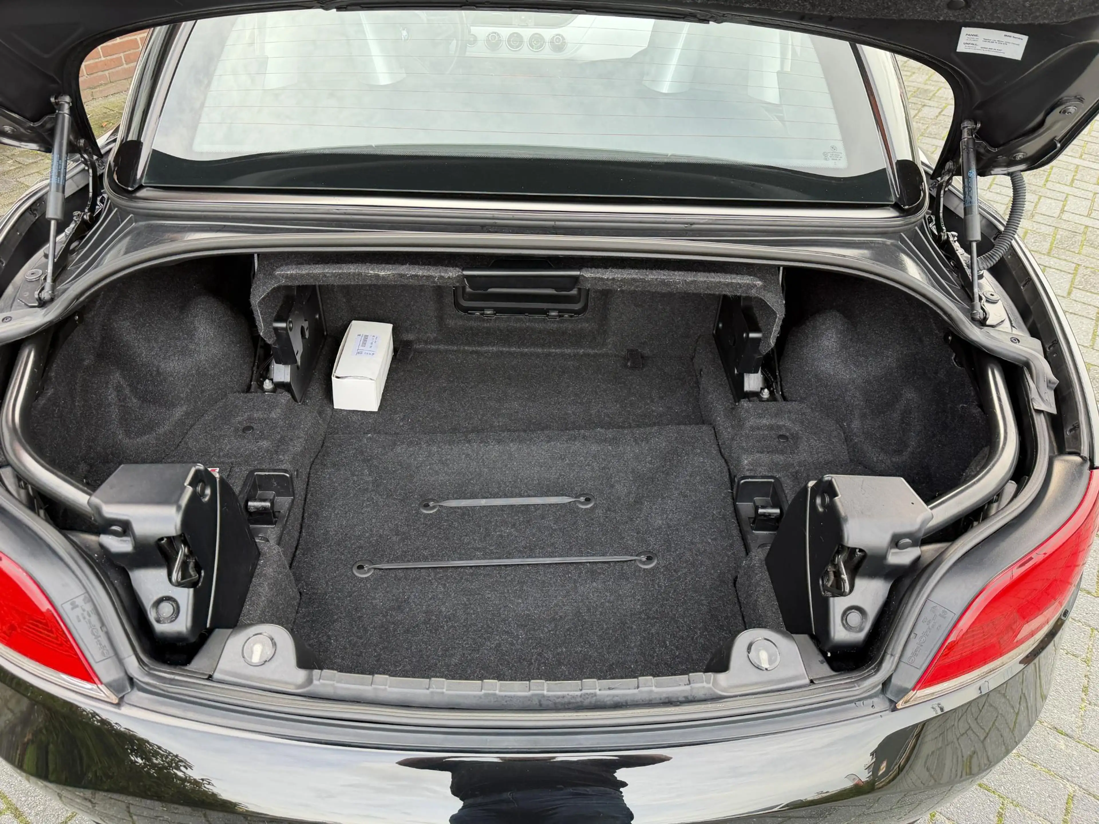 BMW Z4 Roadster sDrive20i — photo 24