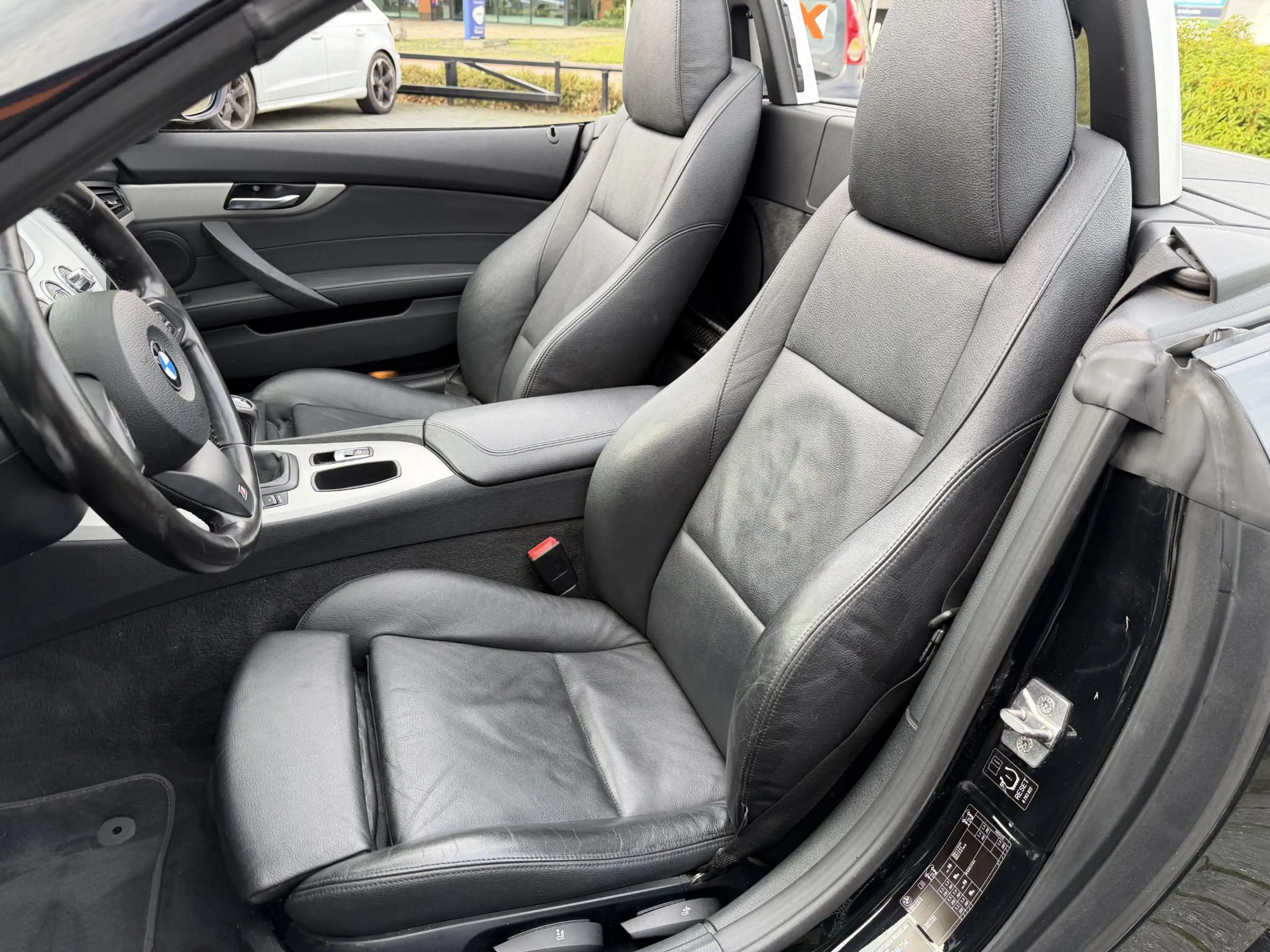 BMW Z4 Roadster sDrive20i — photo 4