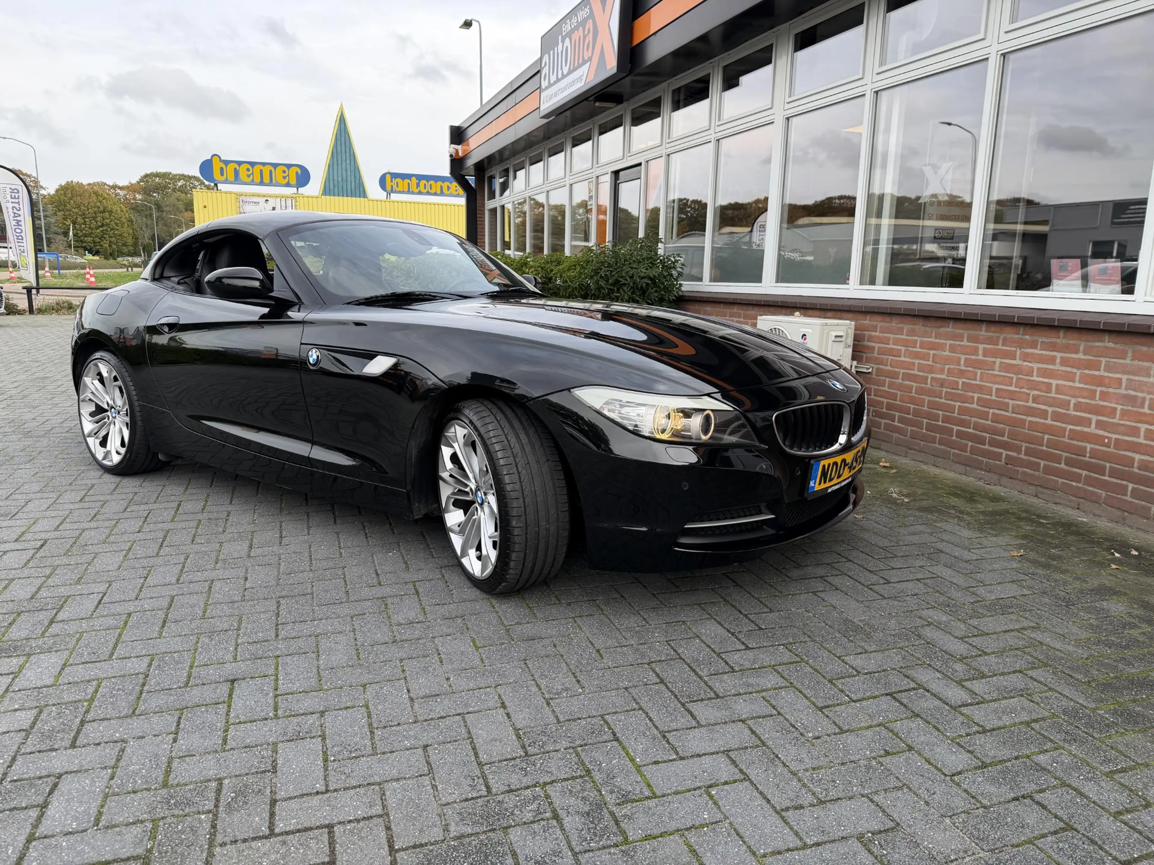 BMW Z4 Roadster sDrive20i — photo 27