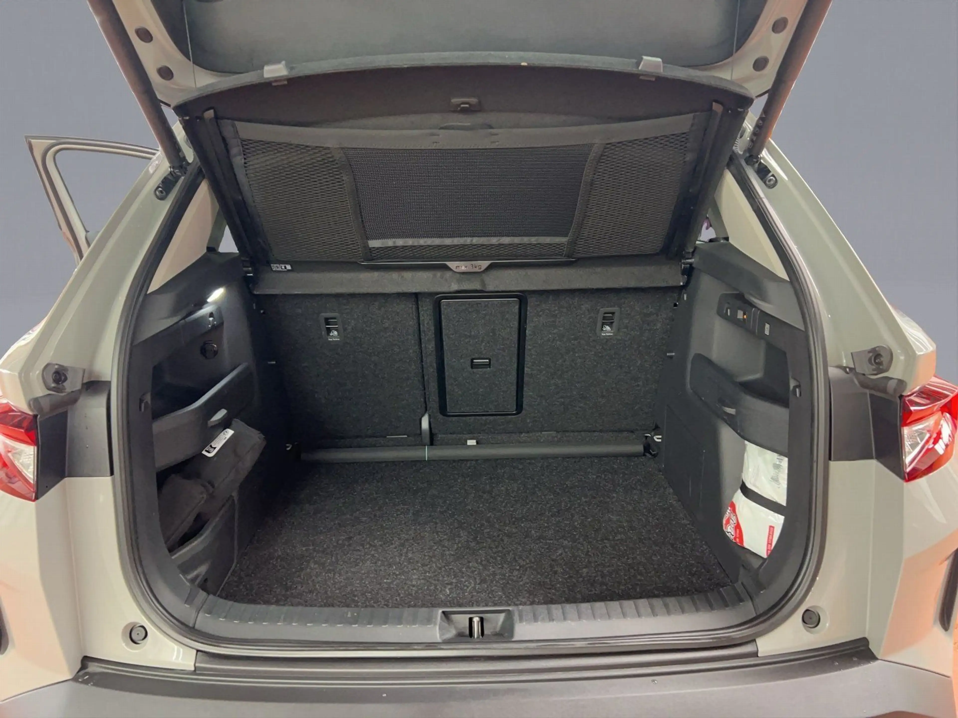 Skoda Elroq 85 Loft 286 PS Wärmepumpe AHK LED NAVI ACC — photo 9