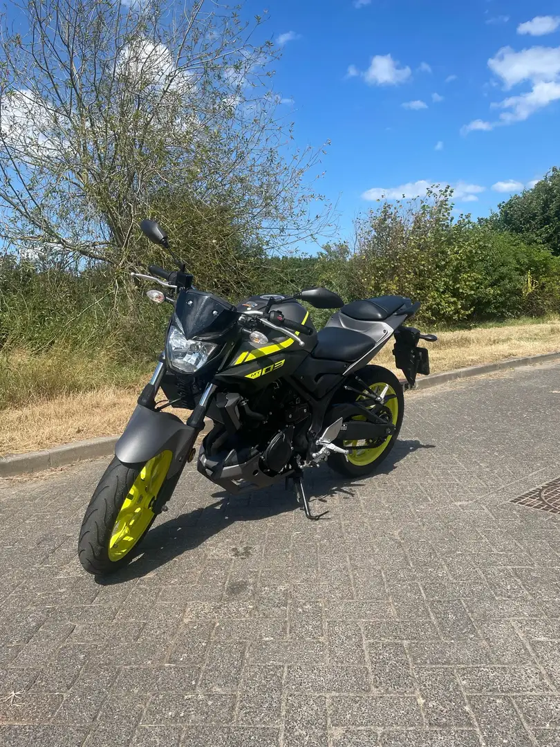 Yamaha MT-03 geschikt voor A2 Zwart - 1