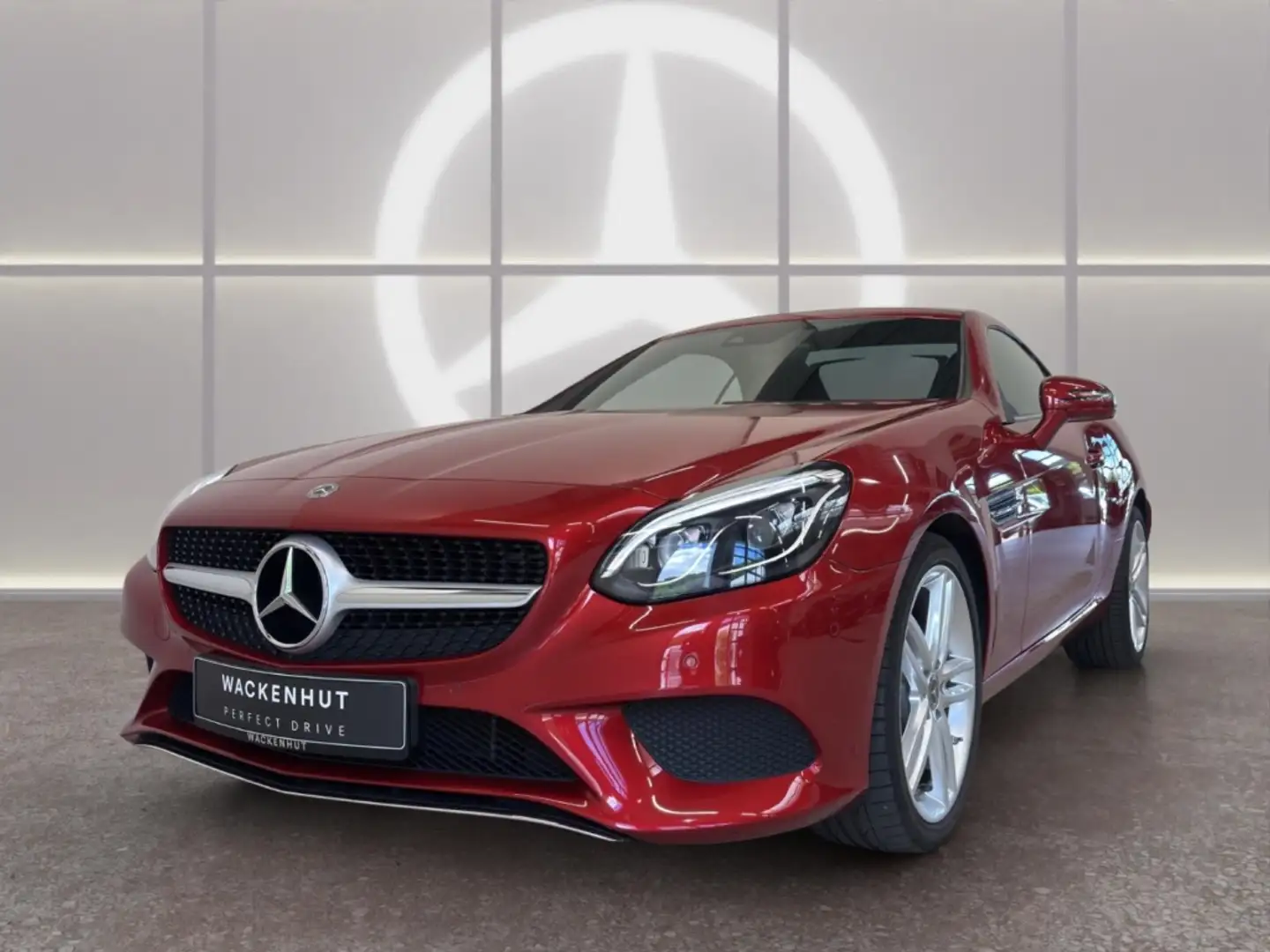 Mercedes-Benz SLC 250 d SPORT-PAKET+PANO+SPUR+TOTW+ILS+NAVI+SH Rouge - 2