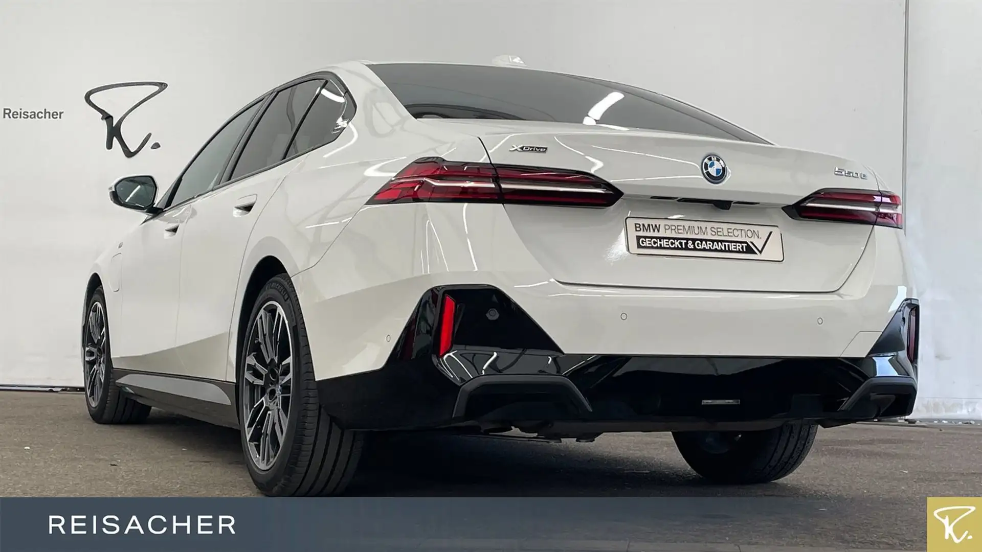 BMW 550 e A xDrive Lim M-Sport,AHK,DAProf,Autom Weiß - 2