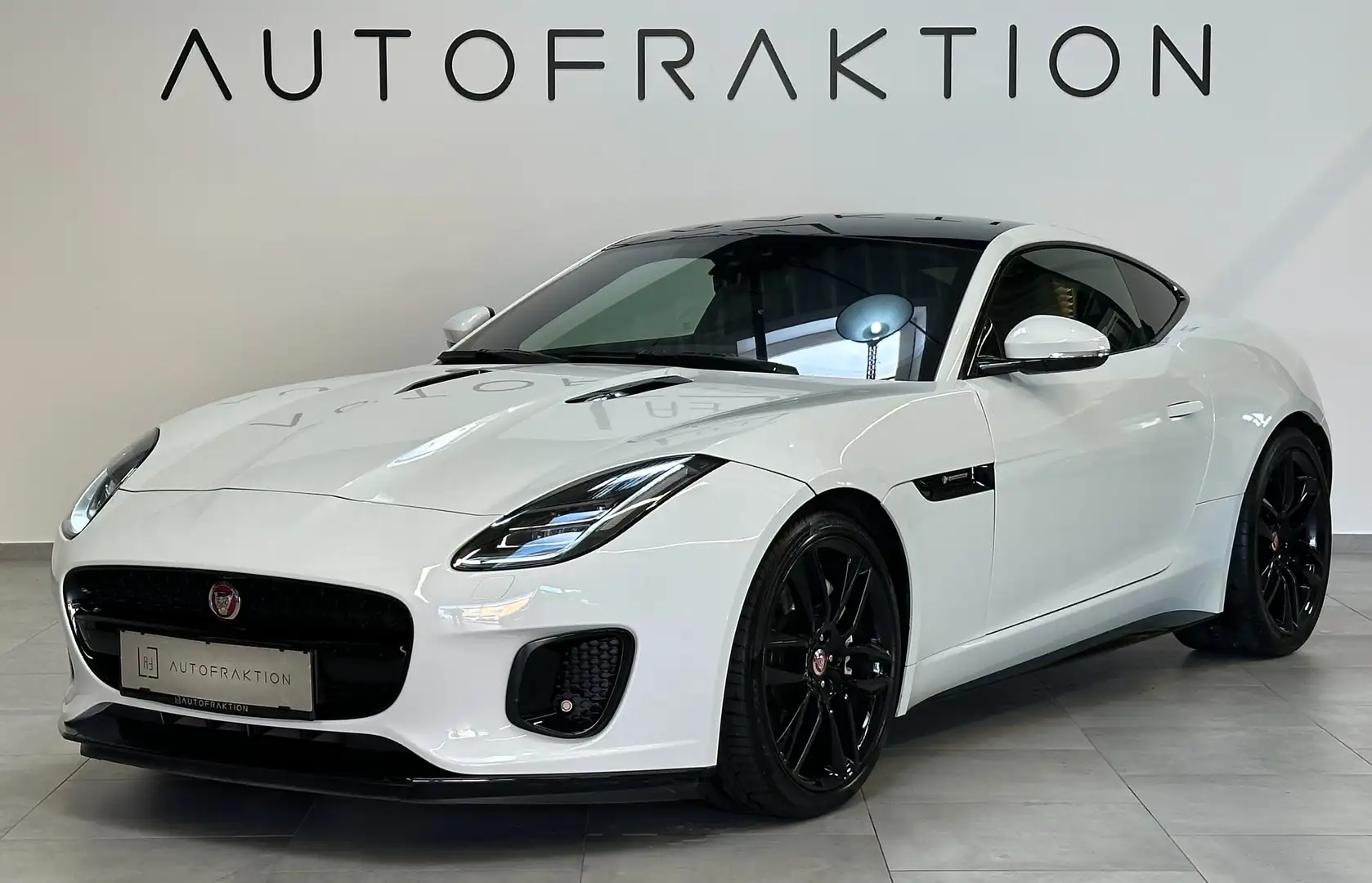 Jaguar F-Type P-300 / R-Dynamic Paket Blanc - 1