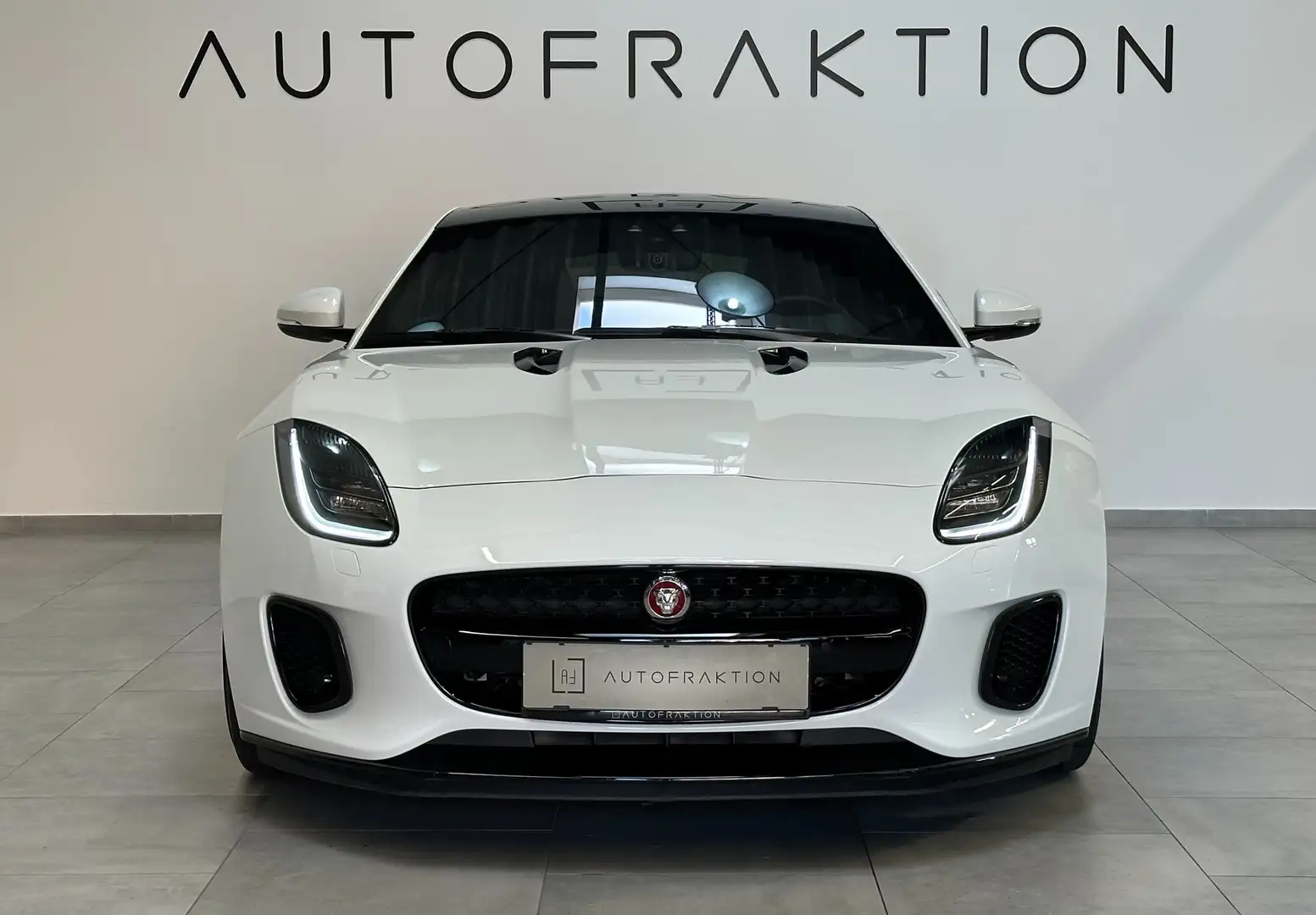 Jaguar F-Type P-300 / R-Dynamic Paket Blanc - 2