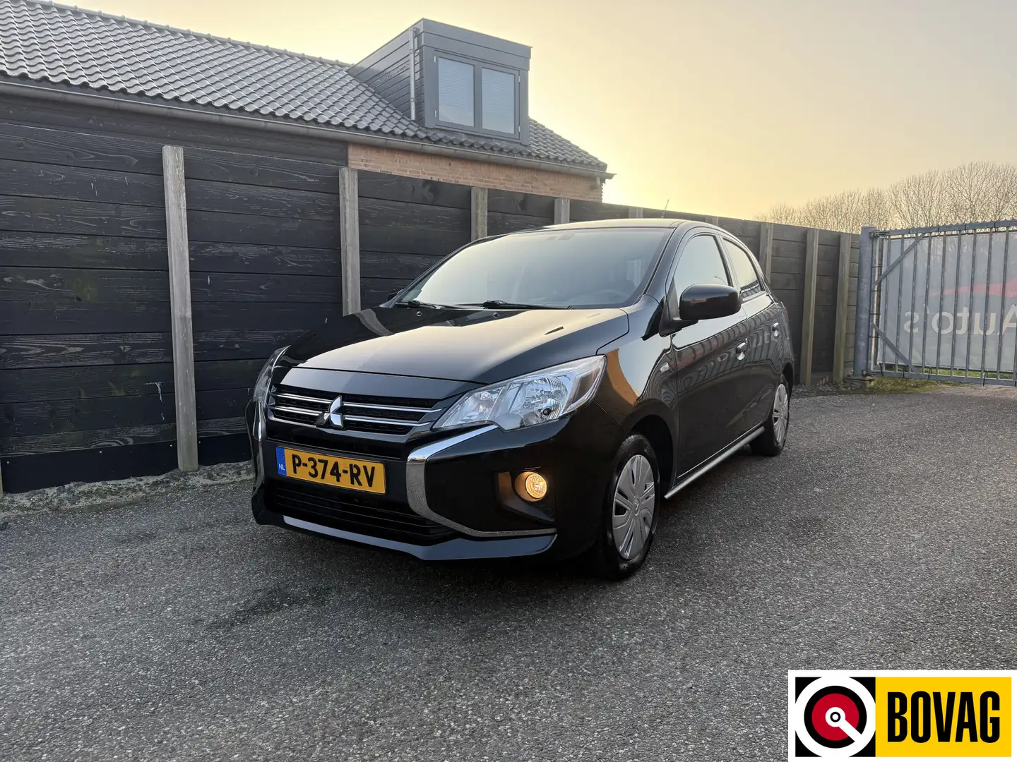 Mitsubishi Space Star 1.2 Cool+ NL-auto, vol. onderhouden Schwarz - 1