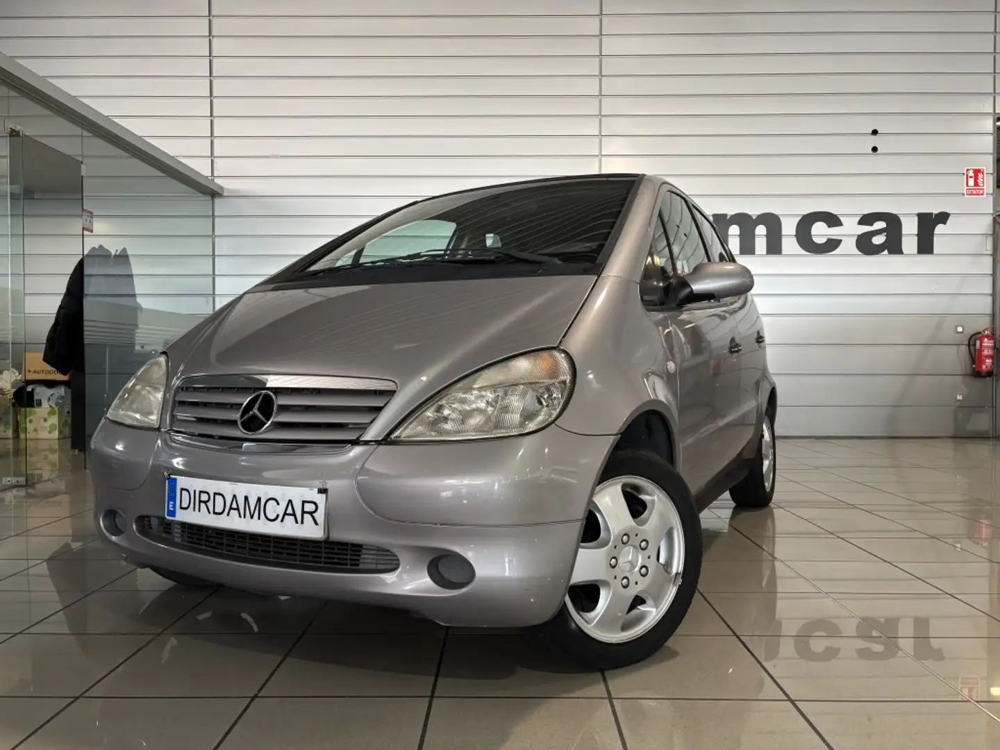 Mercedes-Benz A 140 Classic Plateado - 1