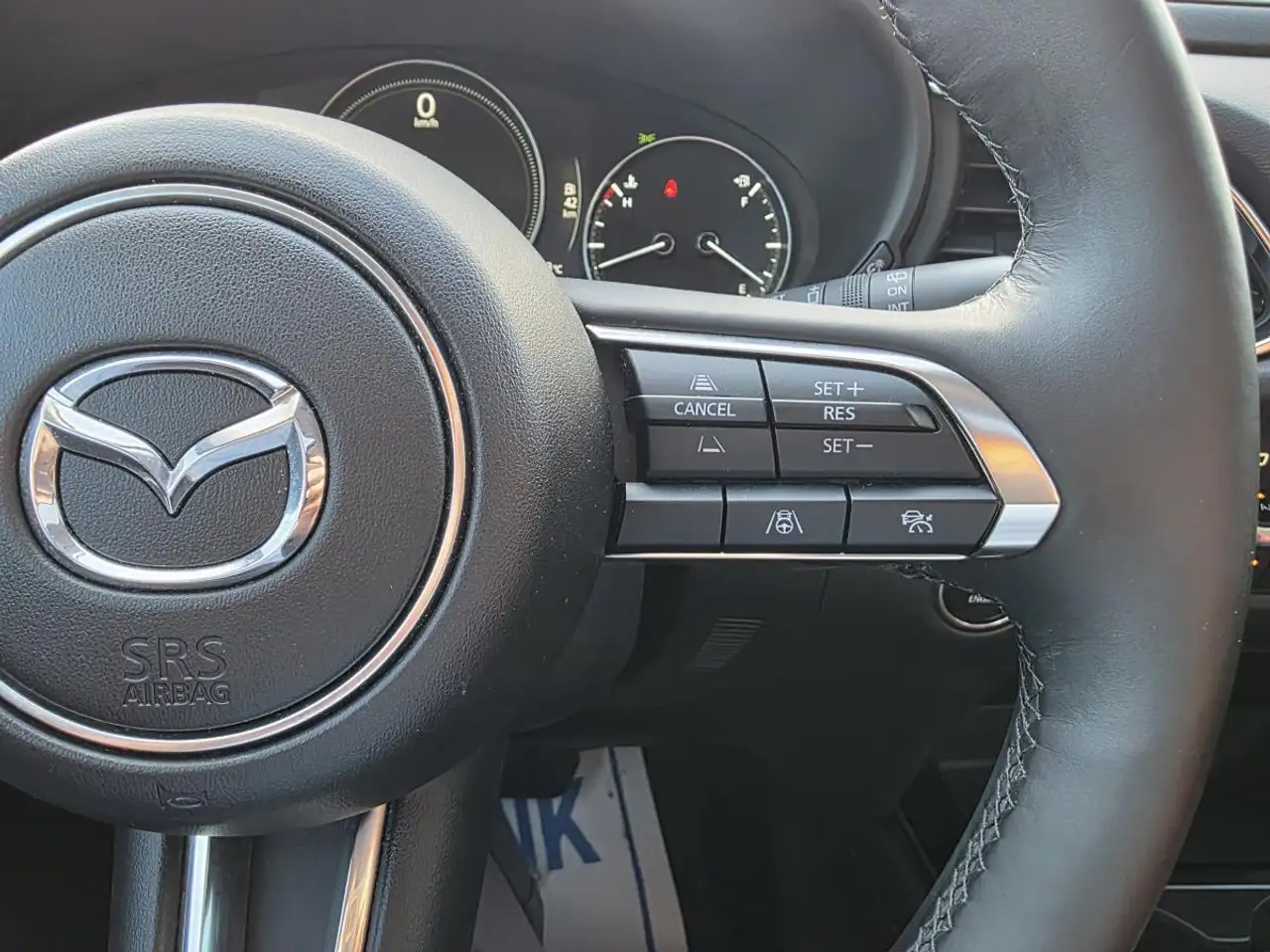 Mazda CX-30 photo Mazda CX-30