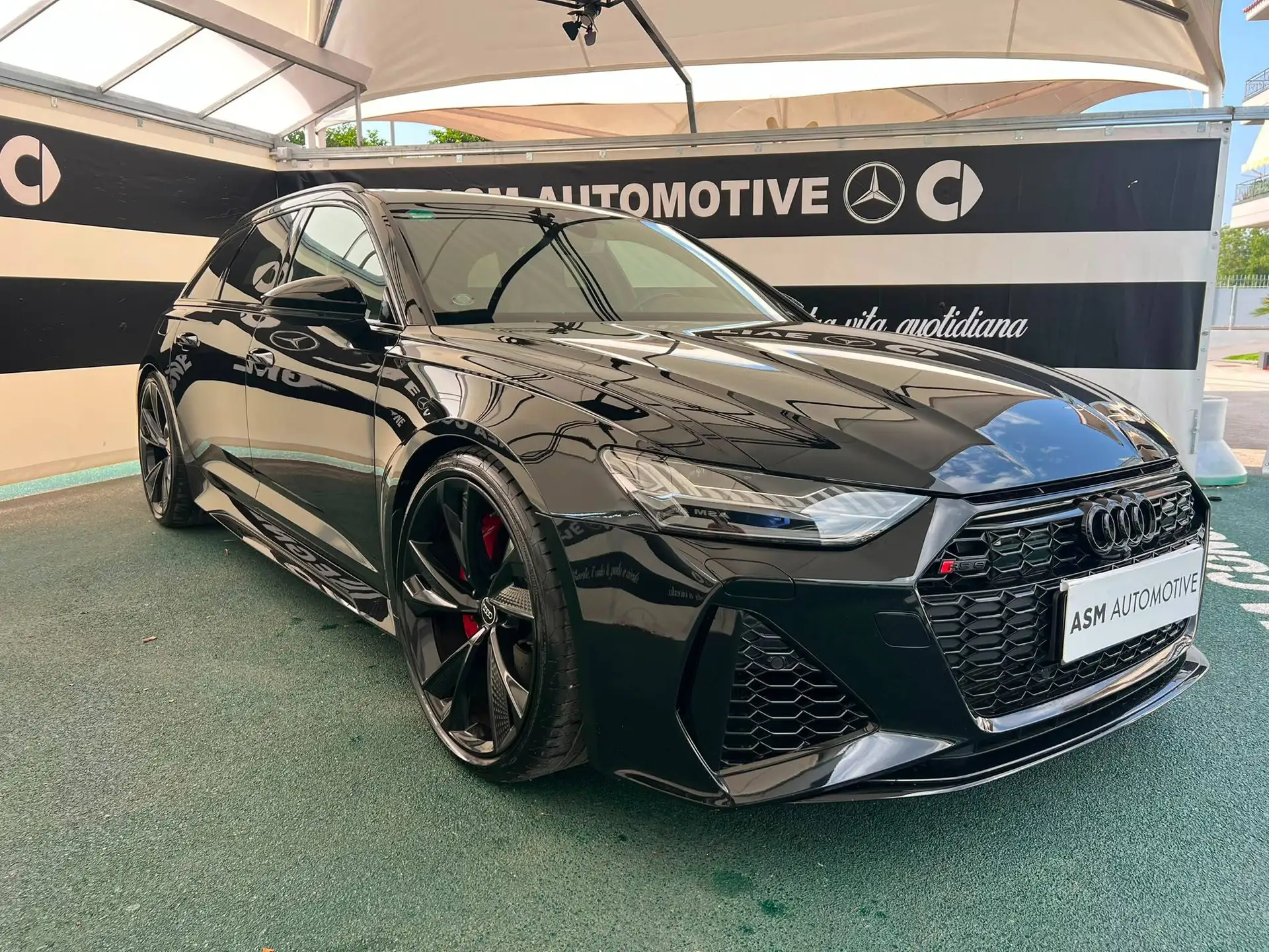 Audi RS6 2023 검정 사진 2