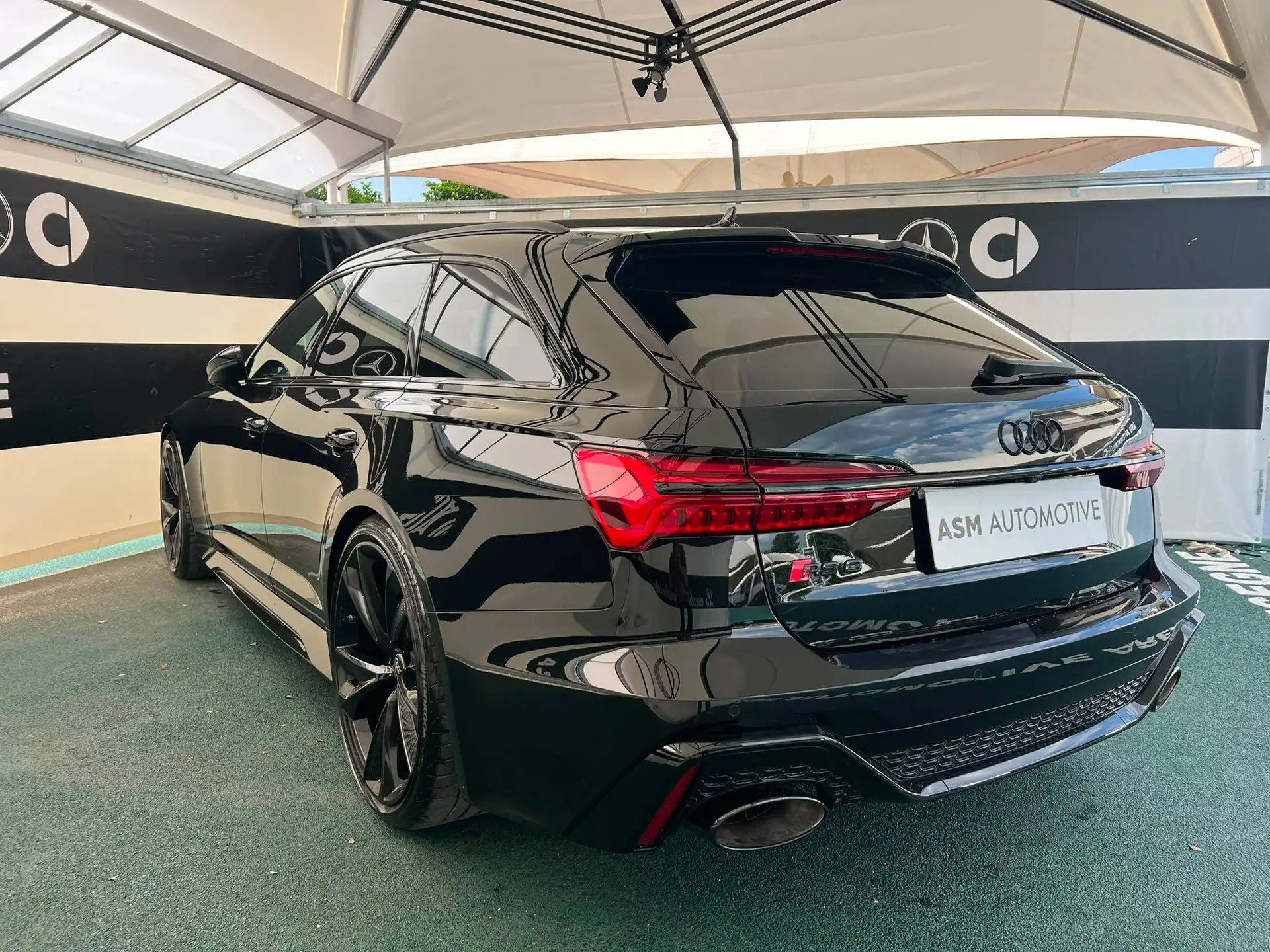 Audi RS6 2023 검정 사진 1