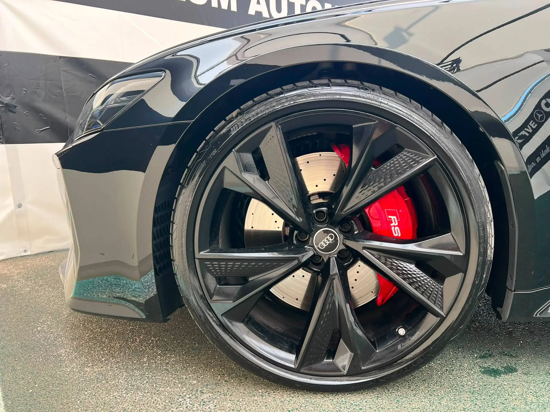 Audi RS6 2023 검정 사진 3