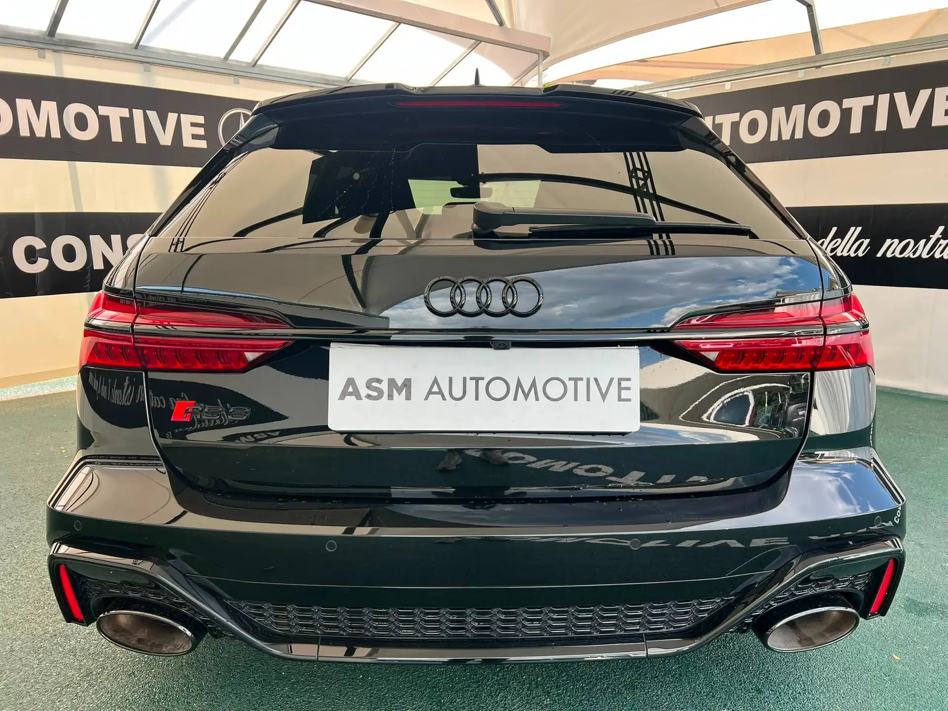 Audi RS6 2023 검정 사진 4