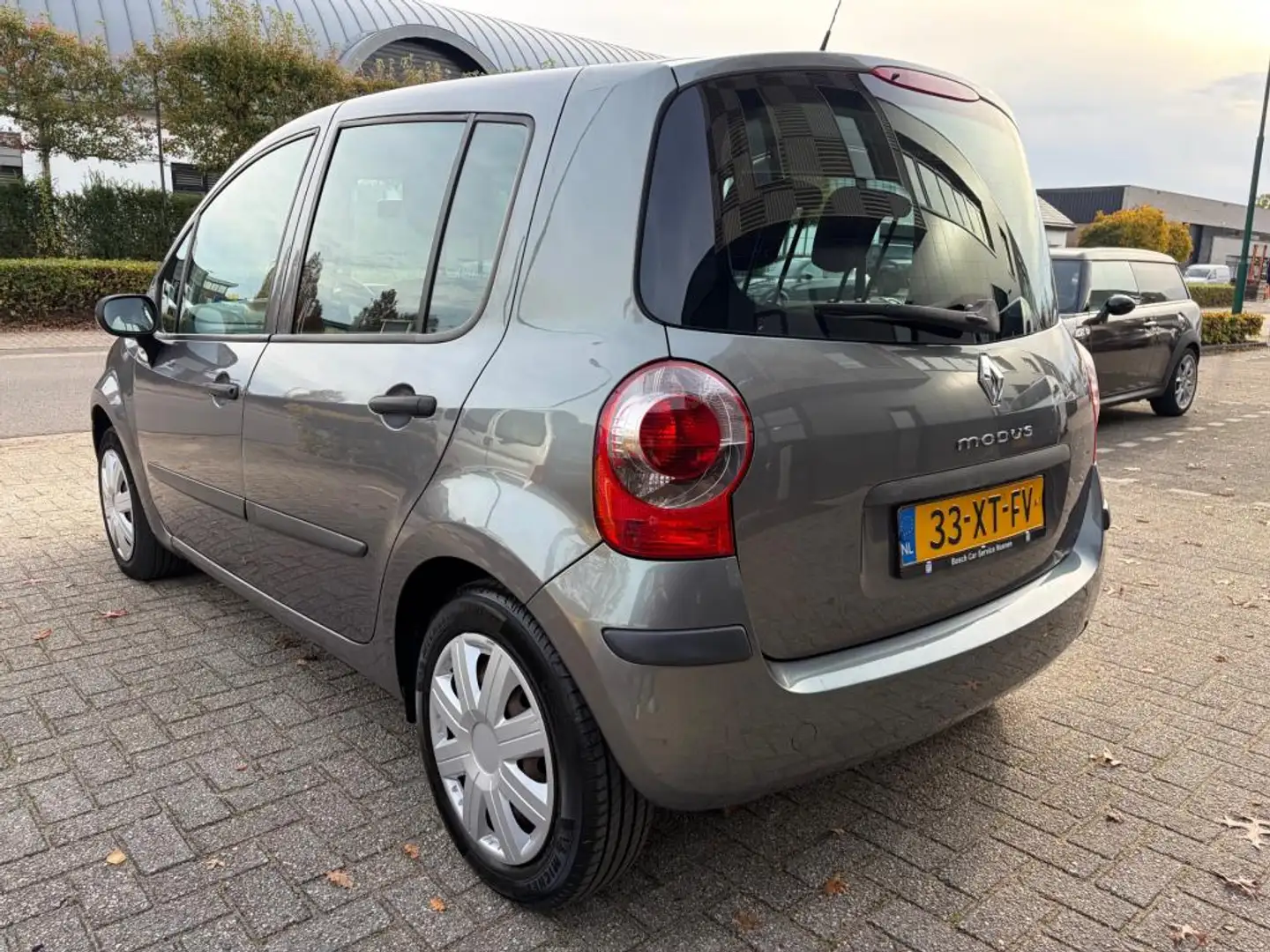 Renault Modus 1.2-16V Authentique, Airco, Elektr ramen en spiege Grijs - 2