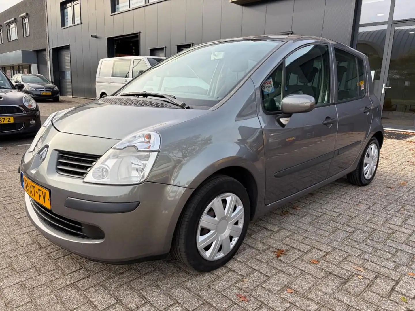 Renault Modus 1.2-16V Authentique, Airco, Elektr ramen en spiege Grijs - 1