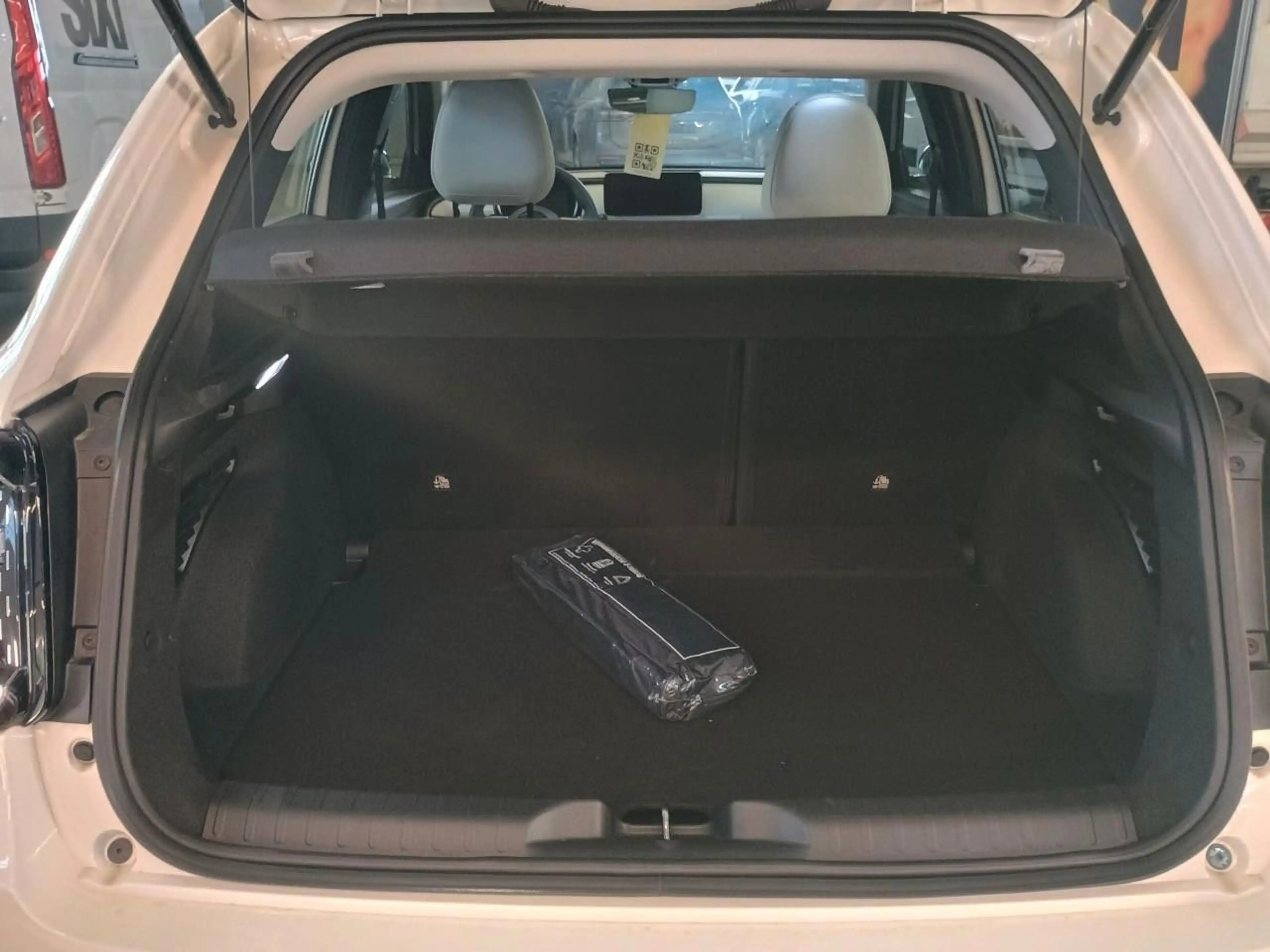 Fiat 600 1.2 Hybrid T3 — photo 9