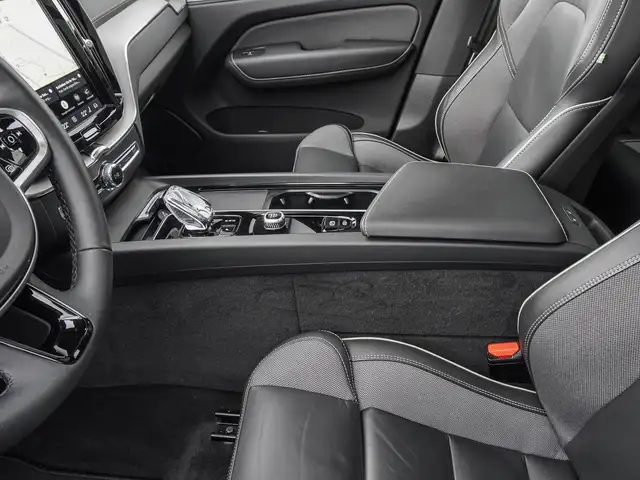 Volvo XC60 view 15