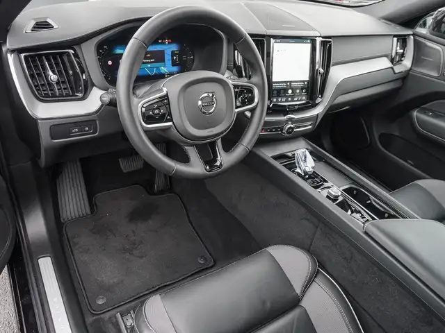 Volvo XC60 view 10